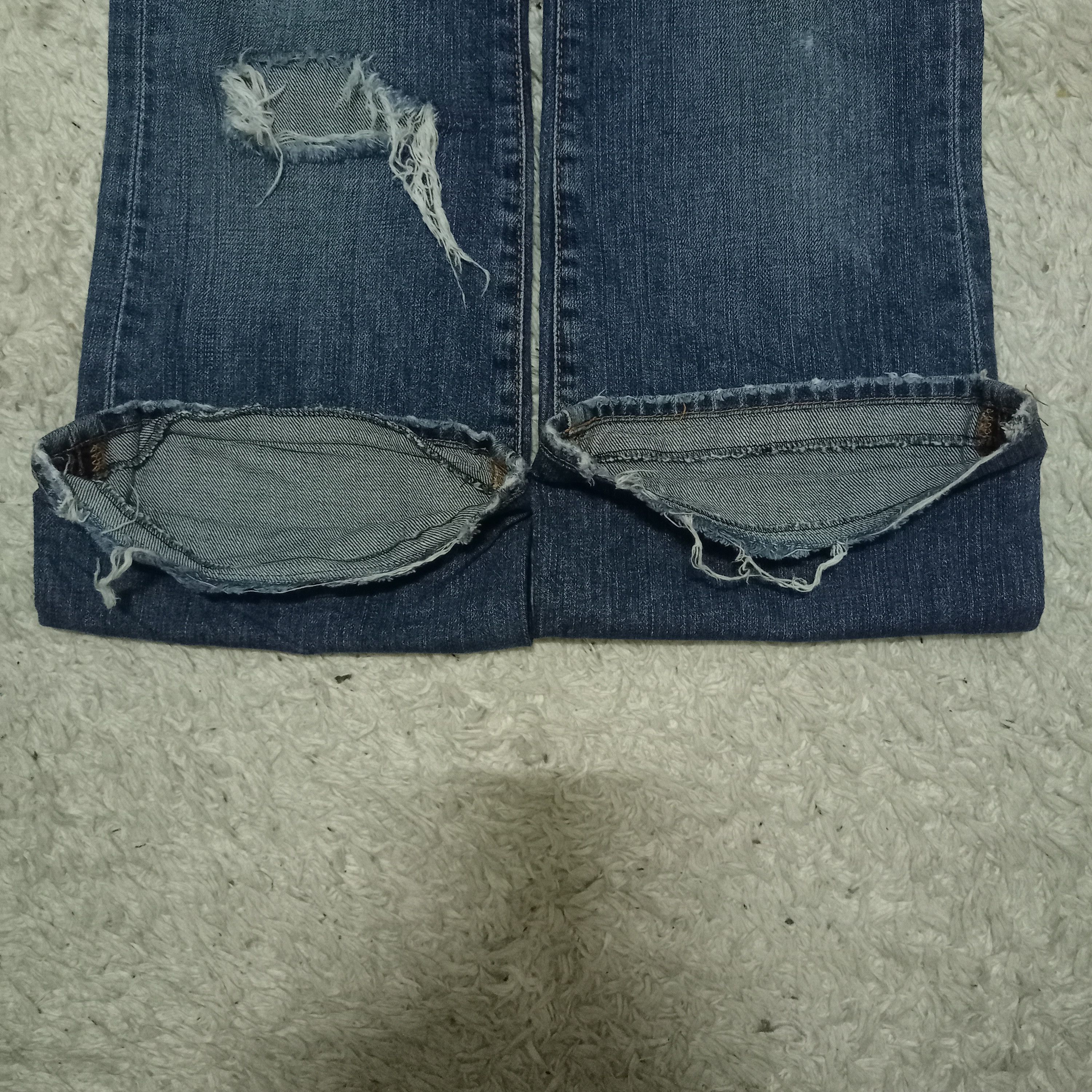 Lucky Brand Vintage Lucky Brand Blue Wash Distressed Flare Jeans 30x30 Size US 30 / EU 46 - 6 Thumbnail