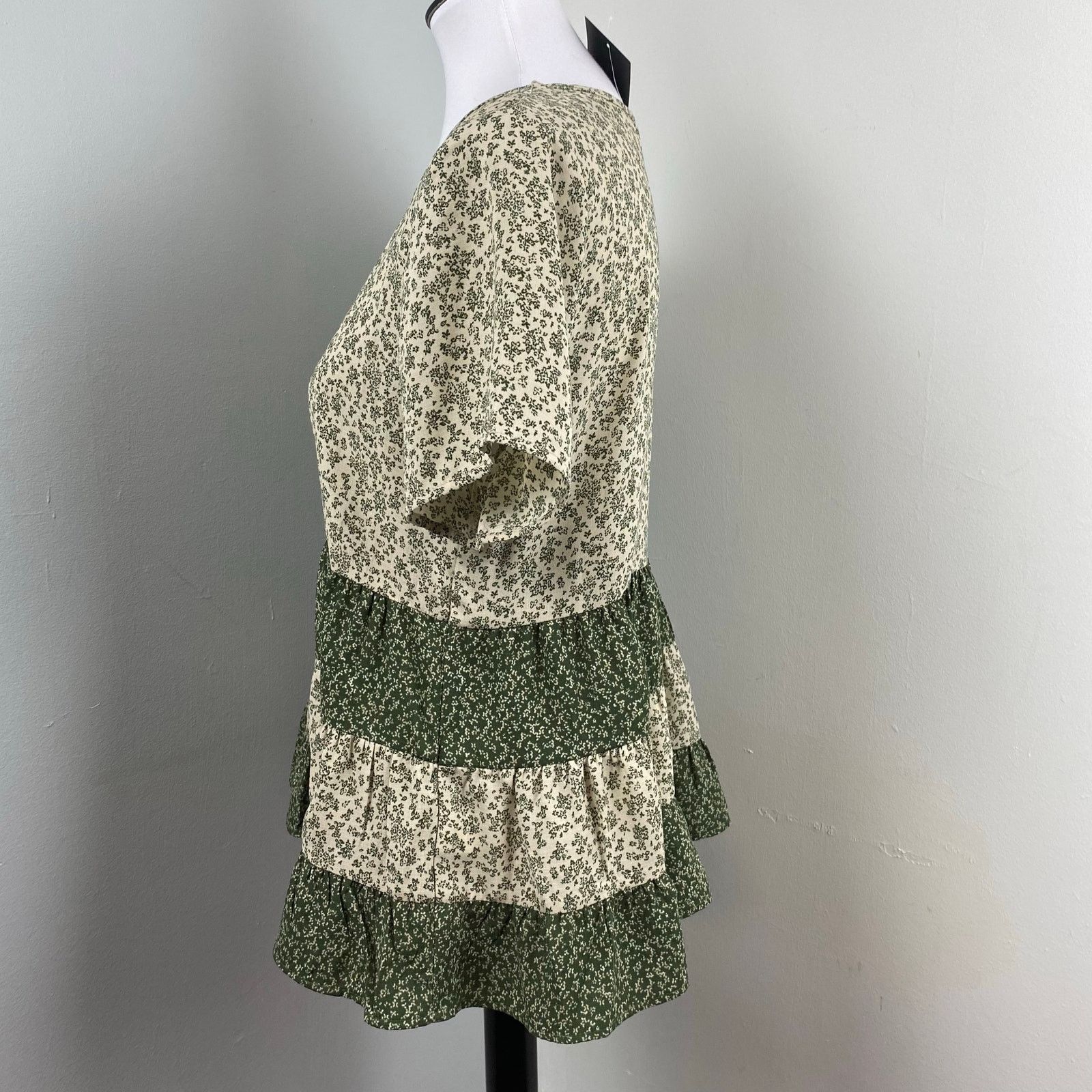 Other Paper Crane Peasant Tiered Floral Top Dusty Green Blouse Size M / US 6-8 / IT 42-44 - 6 Thumbnail