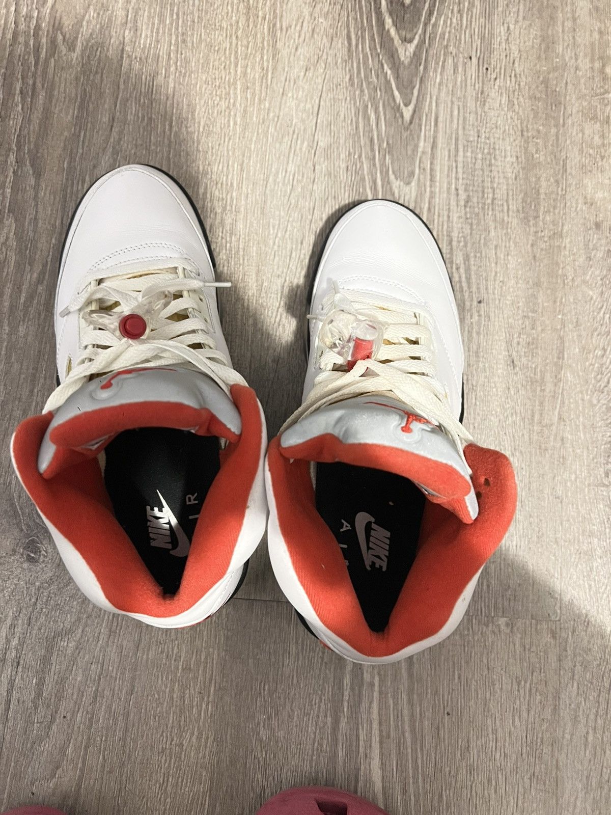 Jordan Brand Air Jordan 5 retro White Fire Red 2020 Size US 8.5 / EU 41-42 - 6 Thumbnail