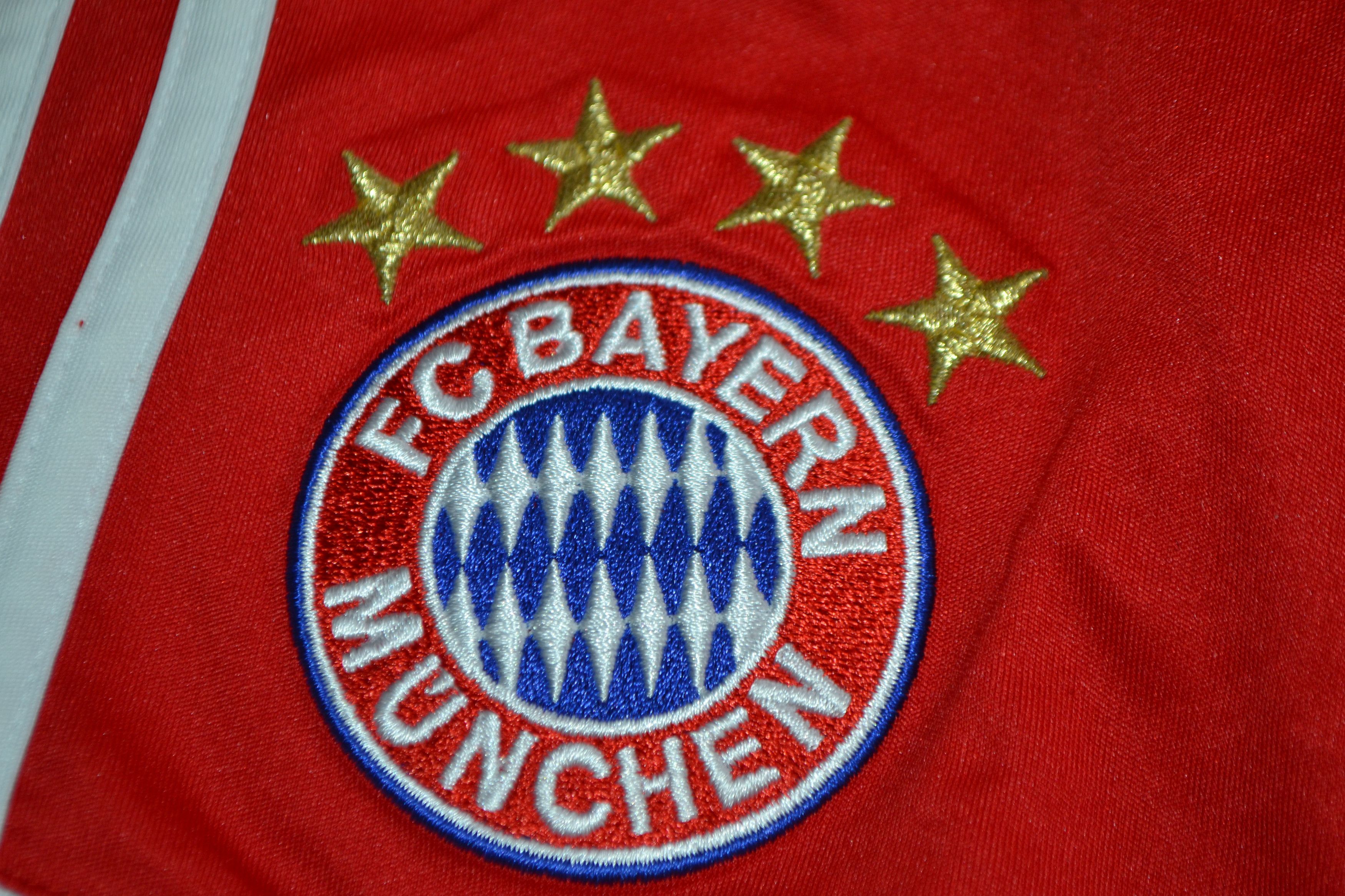 Adidas Bayern Munich Home Football Shorts 2017 2018 Soccer Size US 30 / EU 46 - 6 Thumbnail