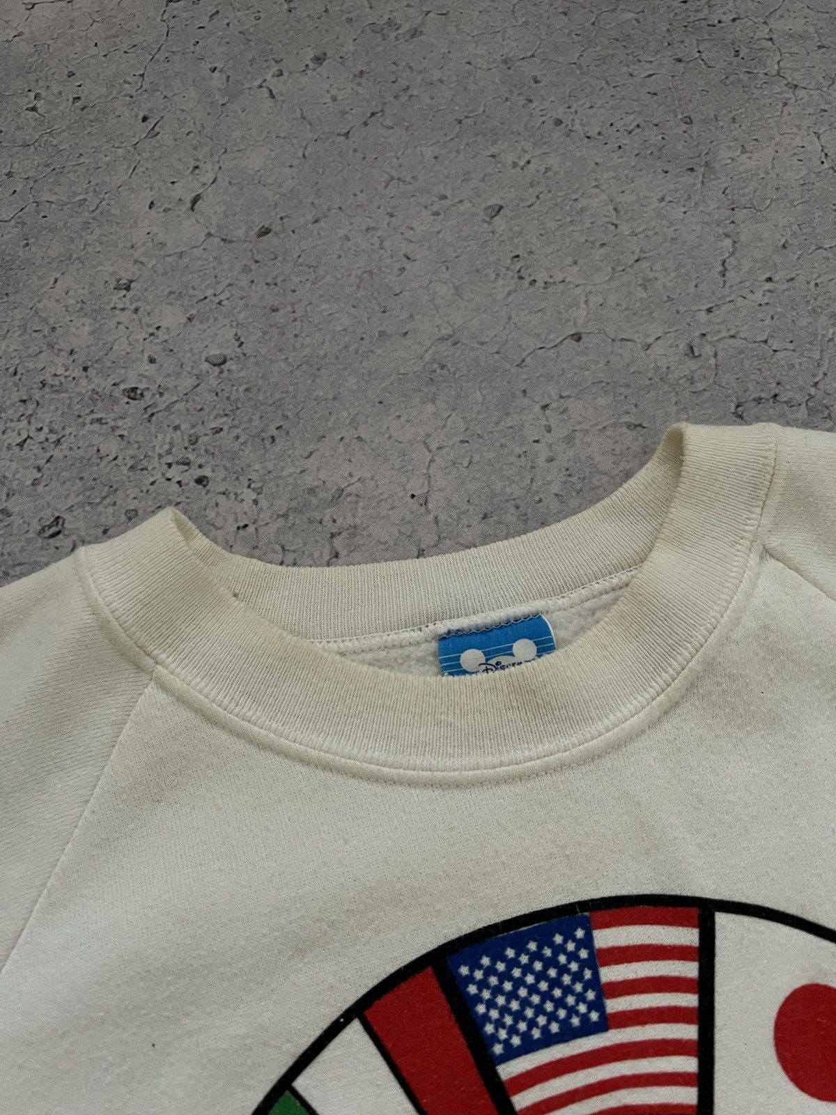 Disney ❗️RARE❗️ Walt Disney World Mickey Mouse 1982 Sweatshirt 80’s Size US XL / EU 56 / 4 - 9 Thumbnail