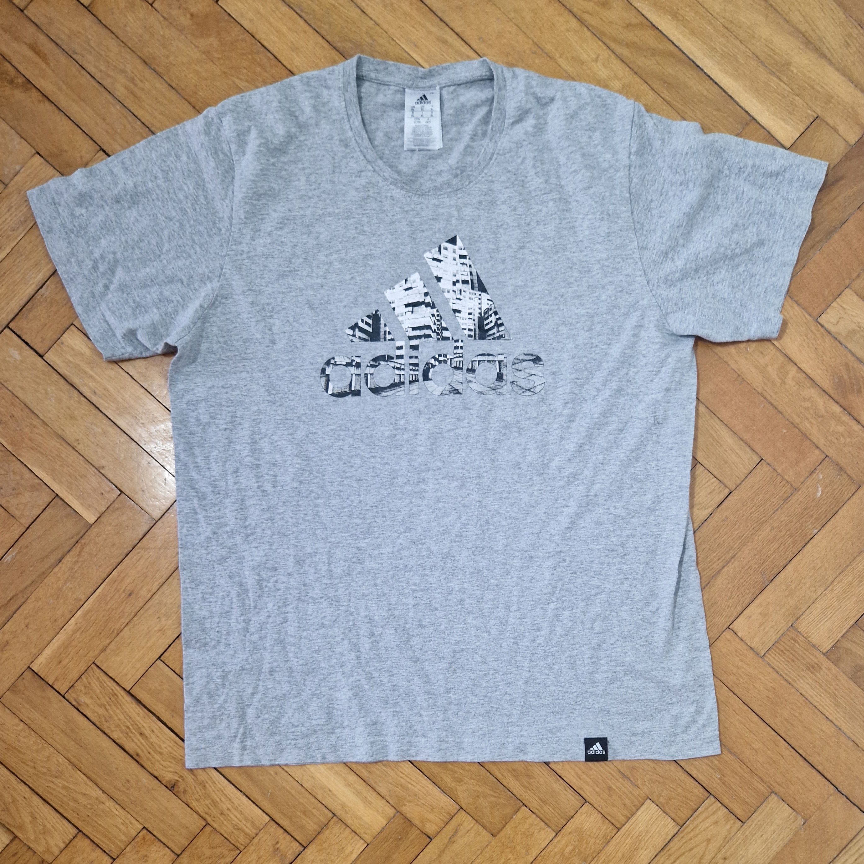 Adidas Adidas t-shirt swag streetwear y2k drip Size US XL / EU 56 / 4 - 1 Thumbnail