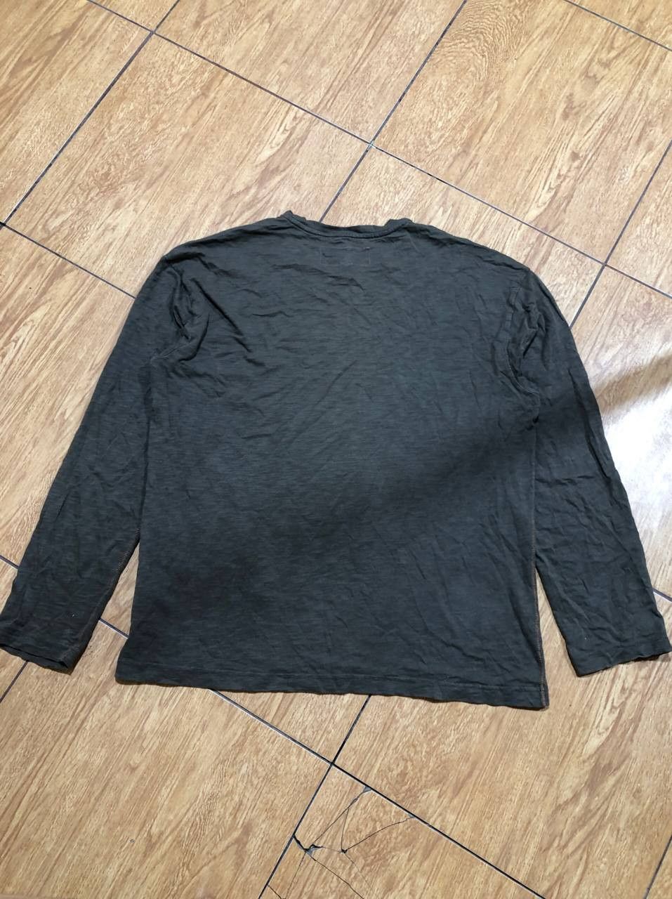 Armani VINTAGE ARMANI JEANS STREETWEAR LONG SLEEVE BIG LOGO Size US XL / EU 56 / 4 - 14 Thumbnail