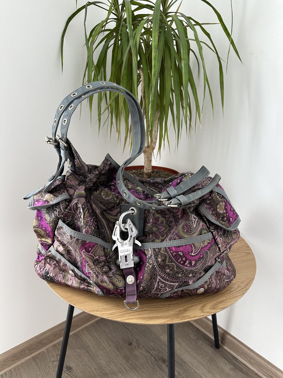 If Six Was Nine Vintage George Gina Lucy Purple Distressed Shoulders Bag Size ONE SIZE - 7 Thumbnail