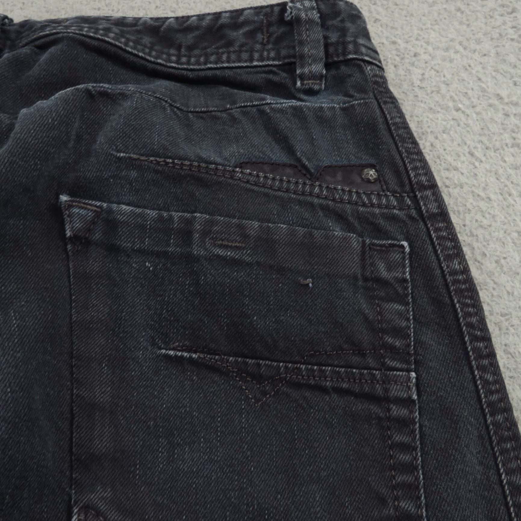 Diesel Diesel Jeans Mens 31 Darron Regular Slim Tapered Indigo Distressed 0816V 32x30 Denim Blue 5-Pocket Mens Jeans Distressed Modern USA Size US 31 - 5 Thumbnail