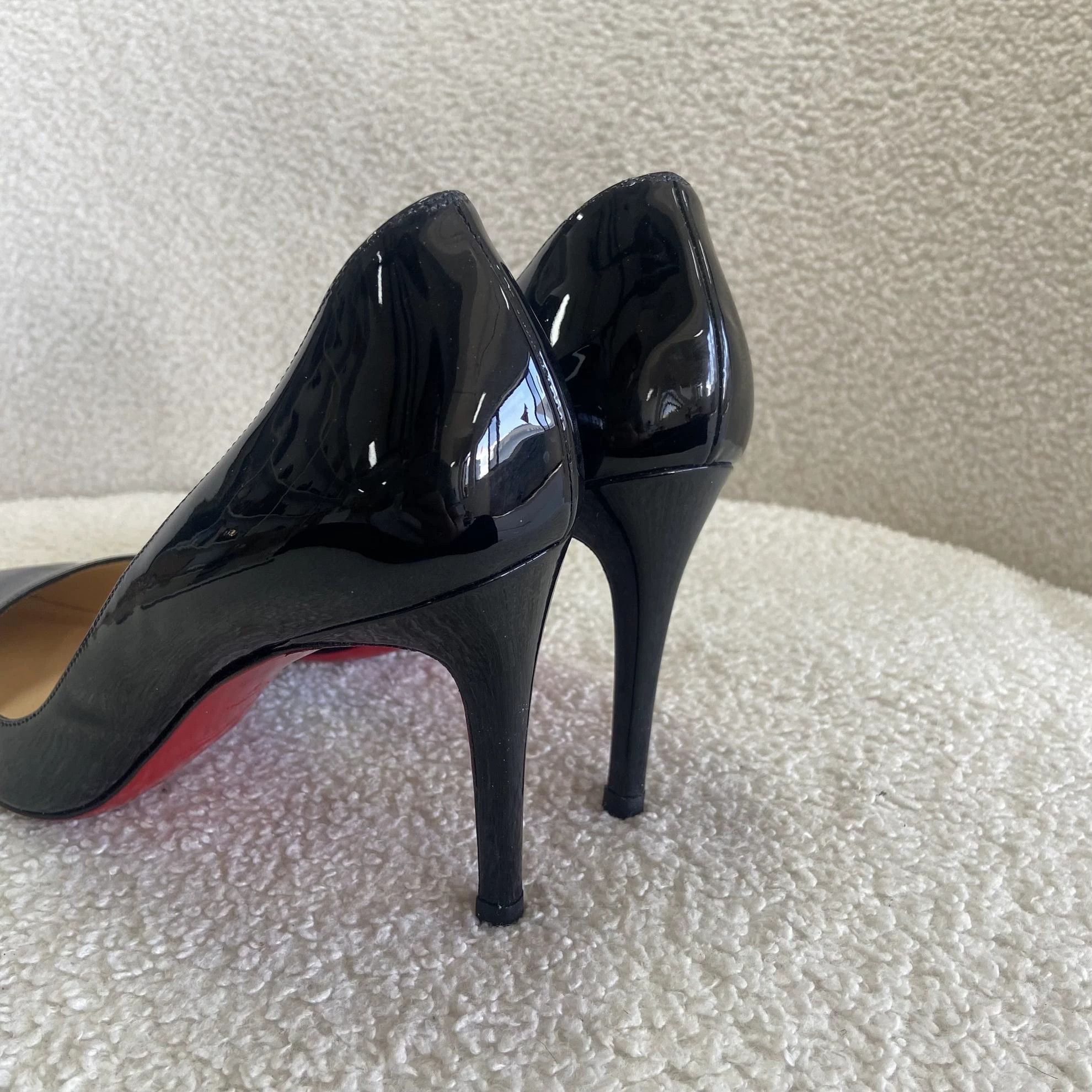Christian Louboutin CL Black Pointed Toe Red Sole Pumps 37.5 Size US 7 / IT 37 - 6 Thumbnail