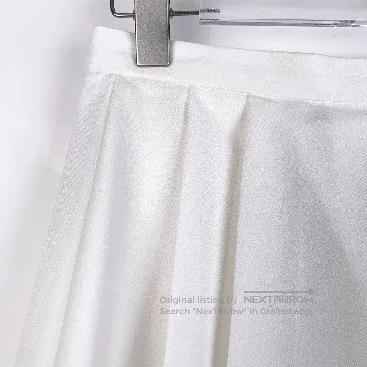 Louis Vuitton Louis Vuitton Logo Silk Blend White Pleated Skirt. Size 37" - 3 Thumbnail