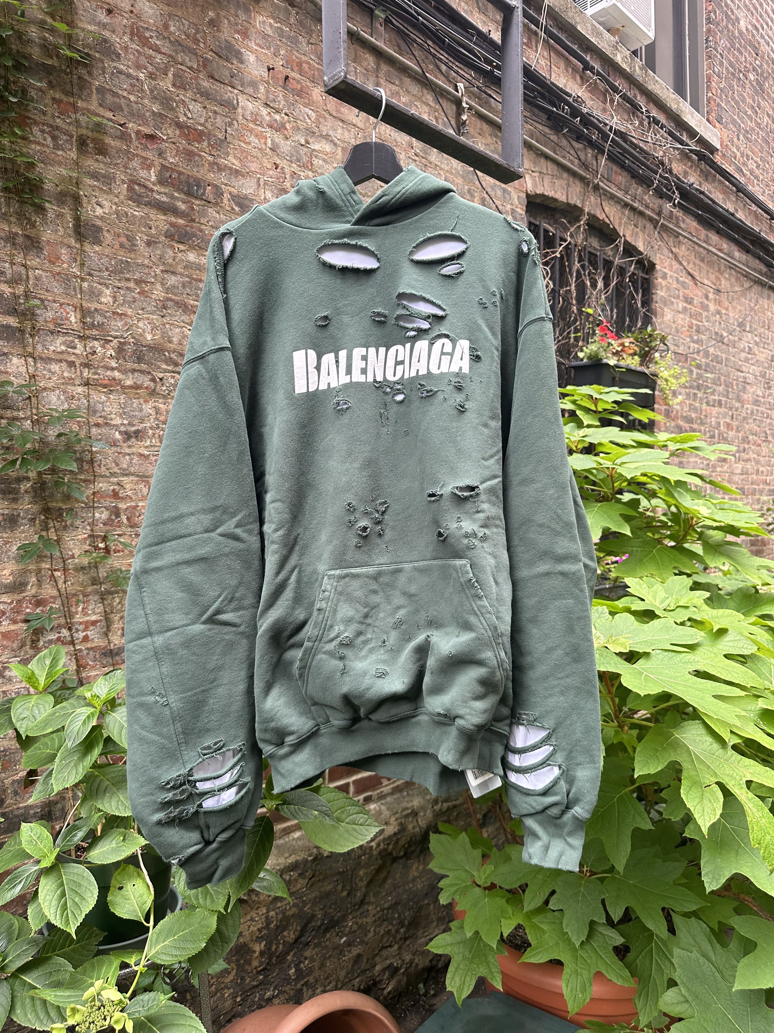 Balenciaga Balenciaga Caps Destroyed Oversize Fit Hoodie FW22 