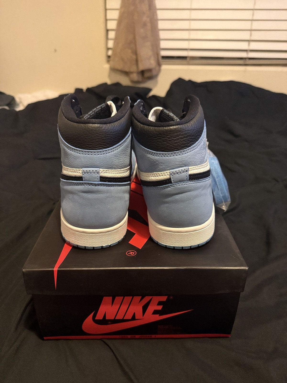 Jordan Brand 2021 Air Jordan 1 Retro High OG University Blue Size 11.5 Size US 11.5 / EU 44-45 - 4 Thumbnail