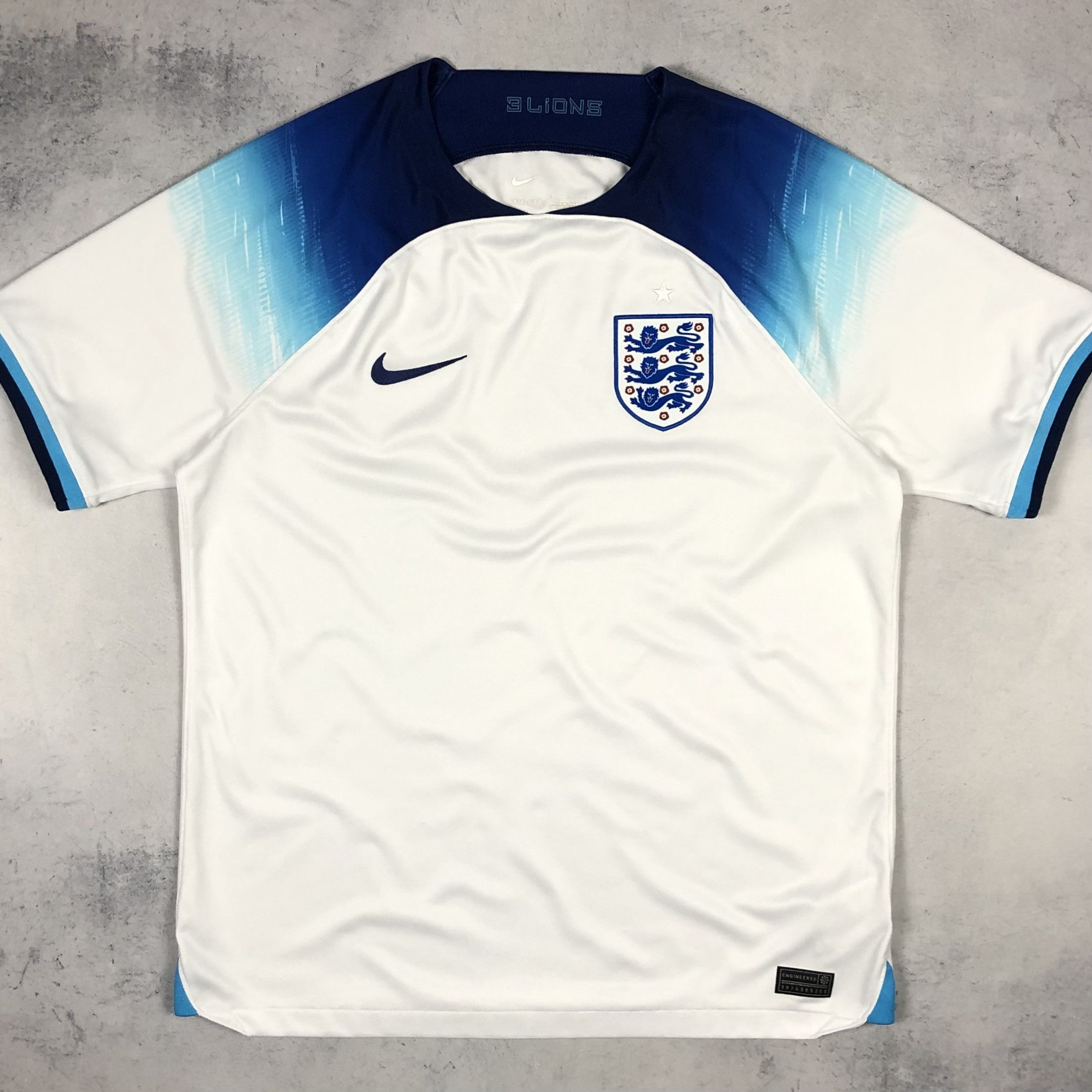 Nike England 2022 World Cup Nike Home Soccer Jersey Size US L / EU 52-54 / 3 - 1 Thumbnail