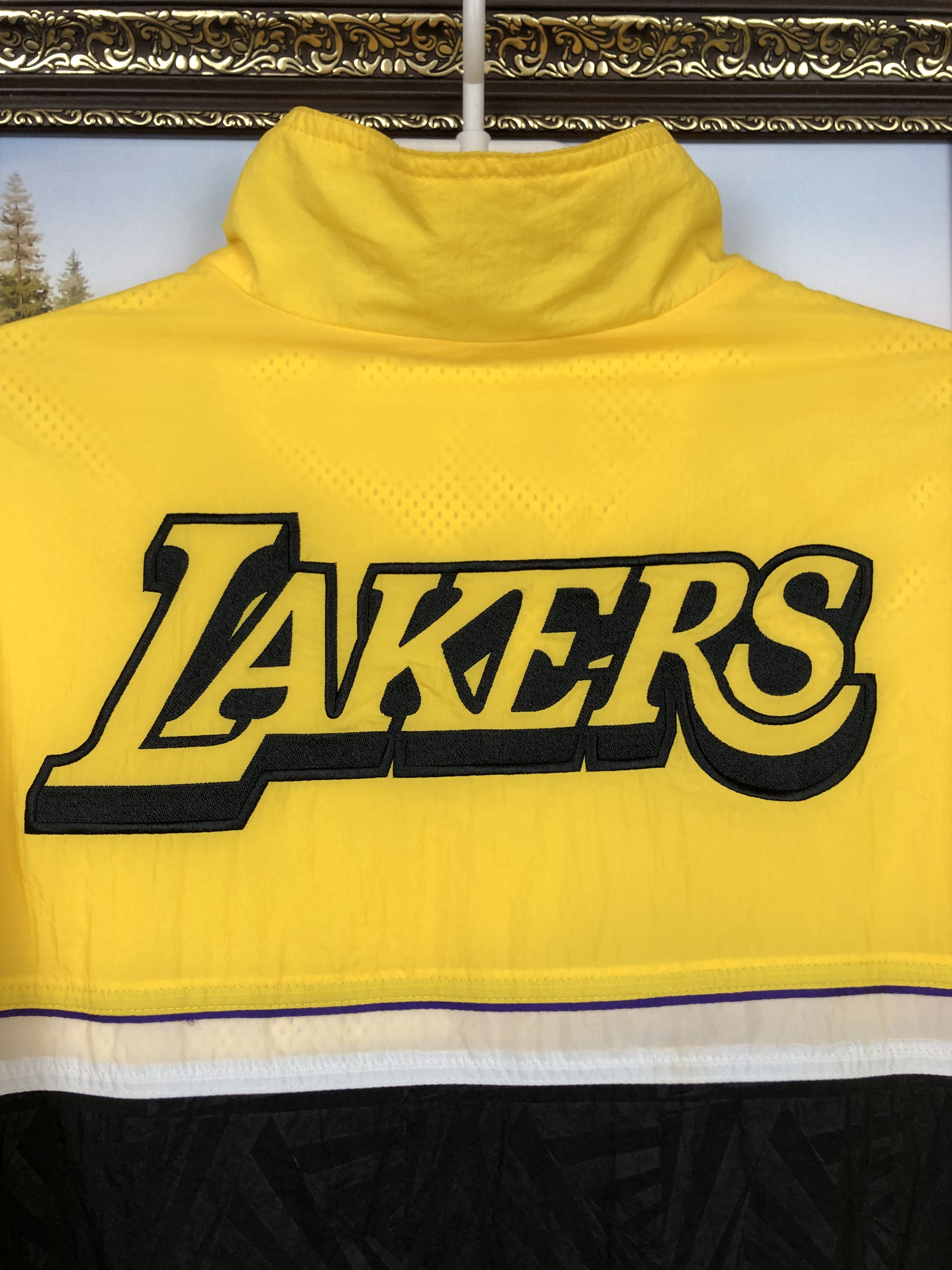 Nike Nike Los Angeles Lakers Windbreaker Jacket Full Zip NBA Size US L / EU 52-54 / 3 - 12 Thumbnail