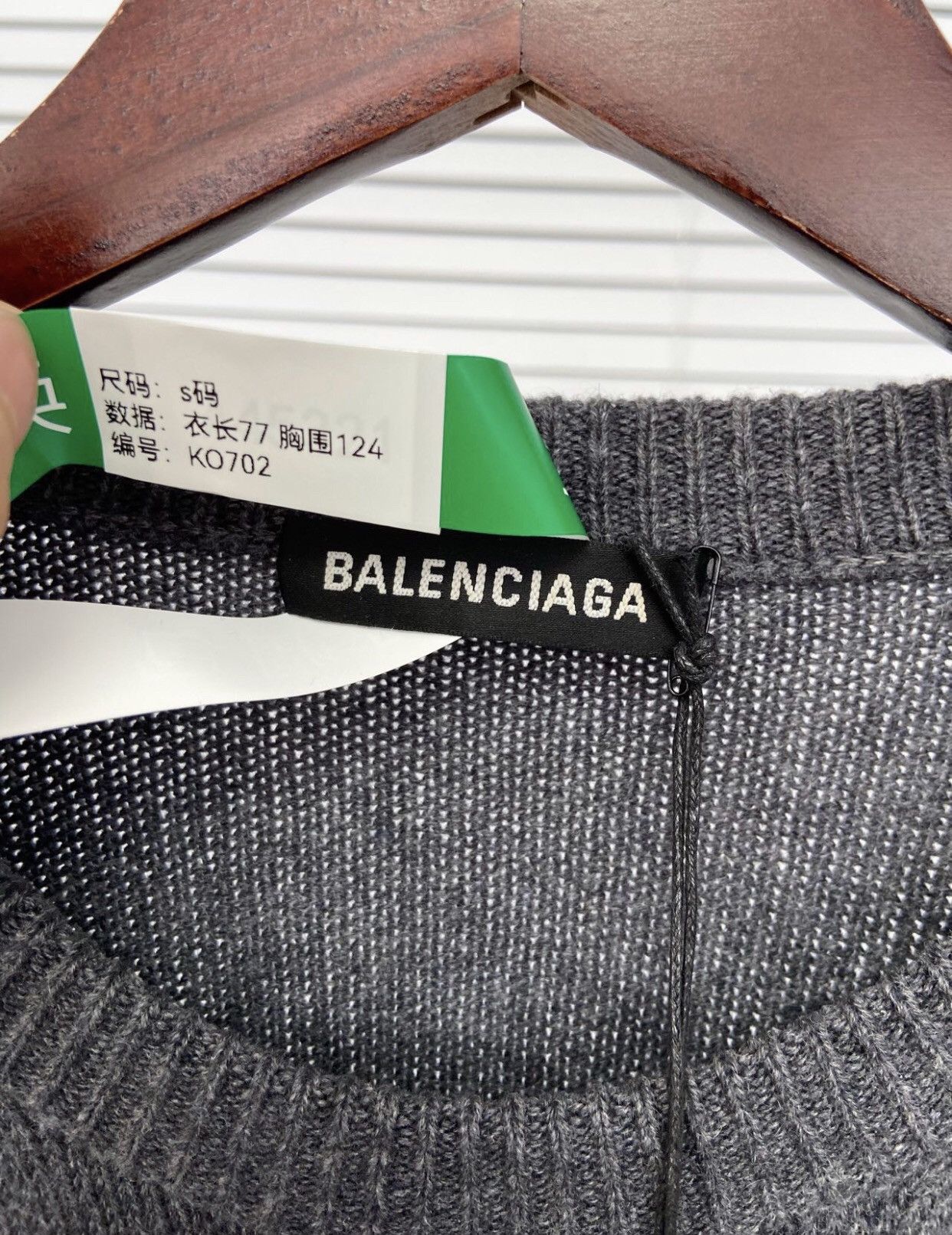 Balenciaga Balenciaga wheat ear logo embroidered long sleeved sweater Size US S / EU 44-46 / 1 - 6 Thumbnail