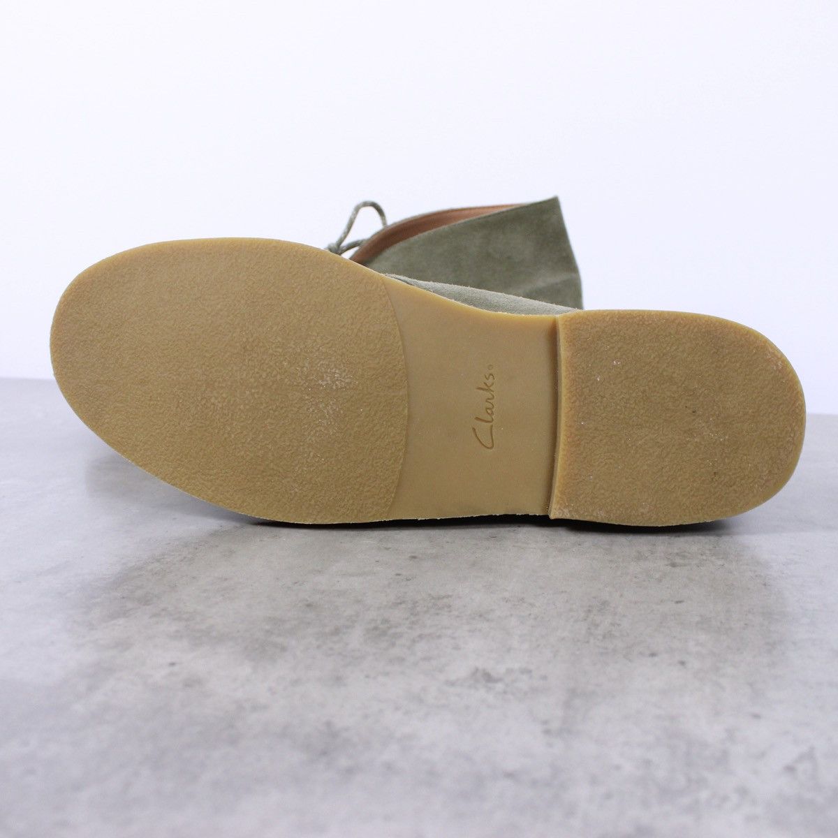 Clarks Clarks Suede Desert Boots Olive Size US 11 / EU 44 - 9 Thumbnail