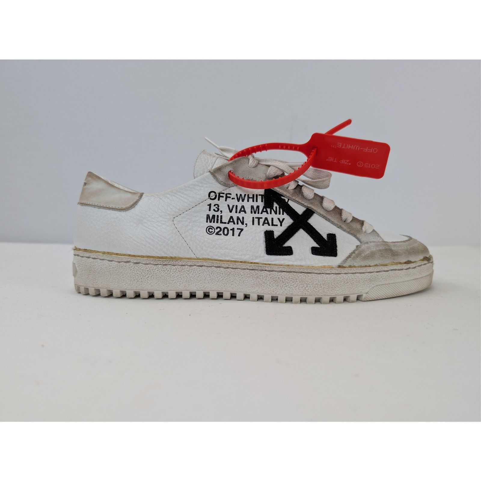 Off-White o1rshd1 Virgil Abloh Address Low Top Sneaker White / Black Size US 8 / EU 41 - 4 Thumbnail