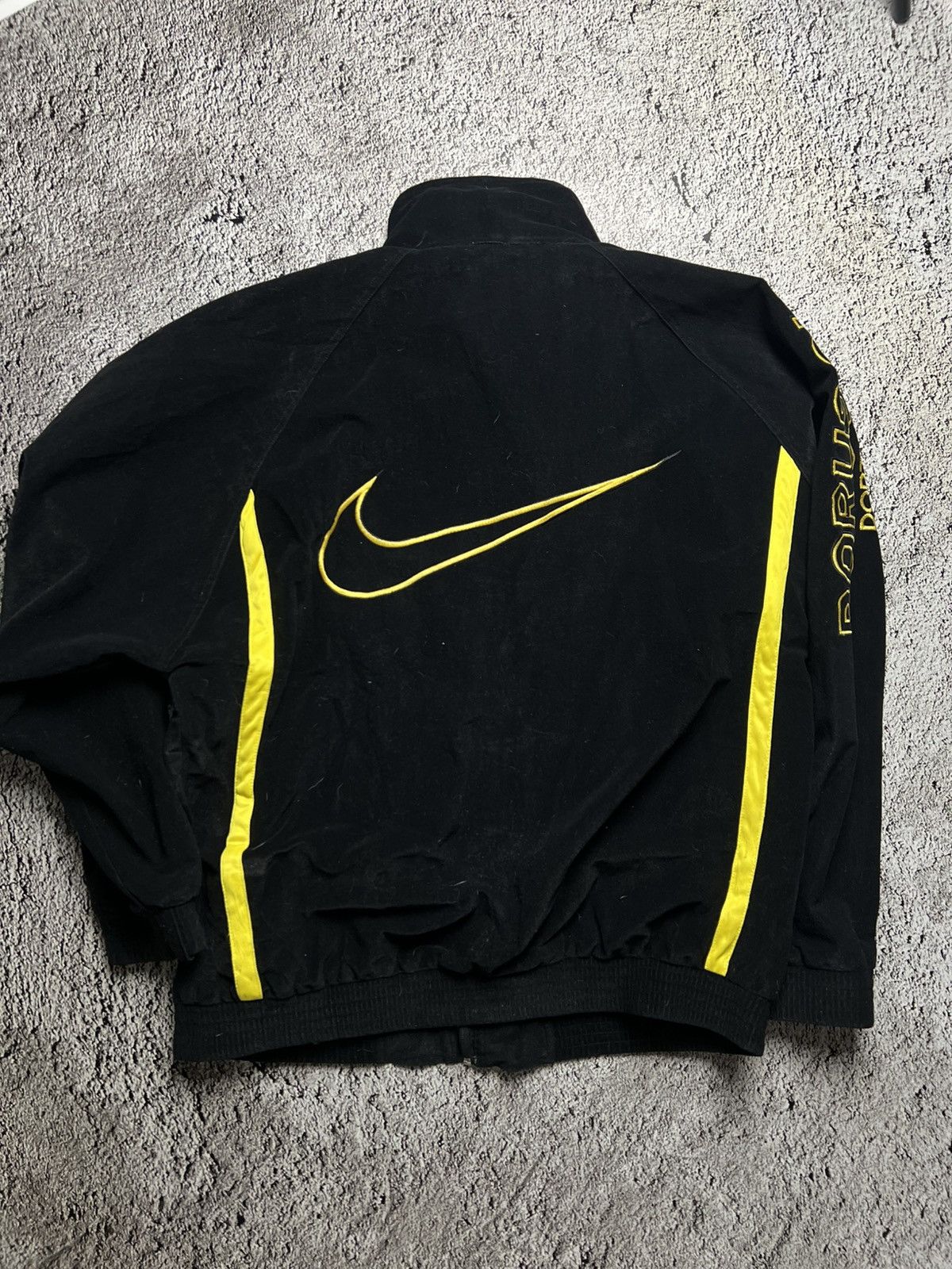 Nike VTG 90’s Nike premier borussia dortmund zip jacket Size US L / EU 52-54 / 3 - 5 Thumbnail