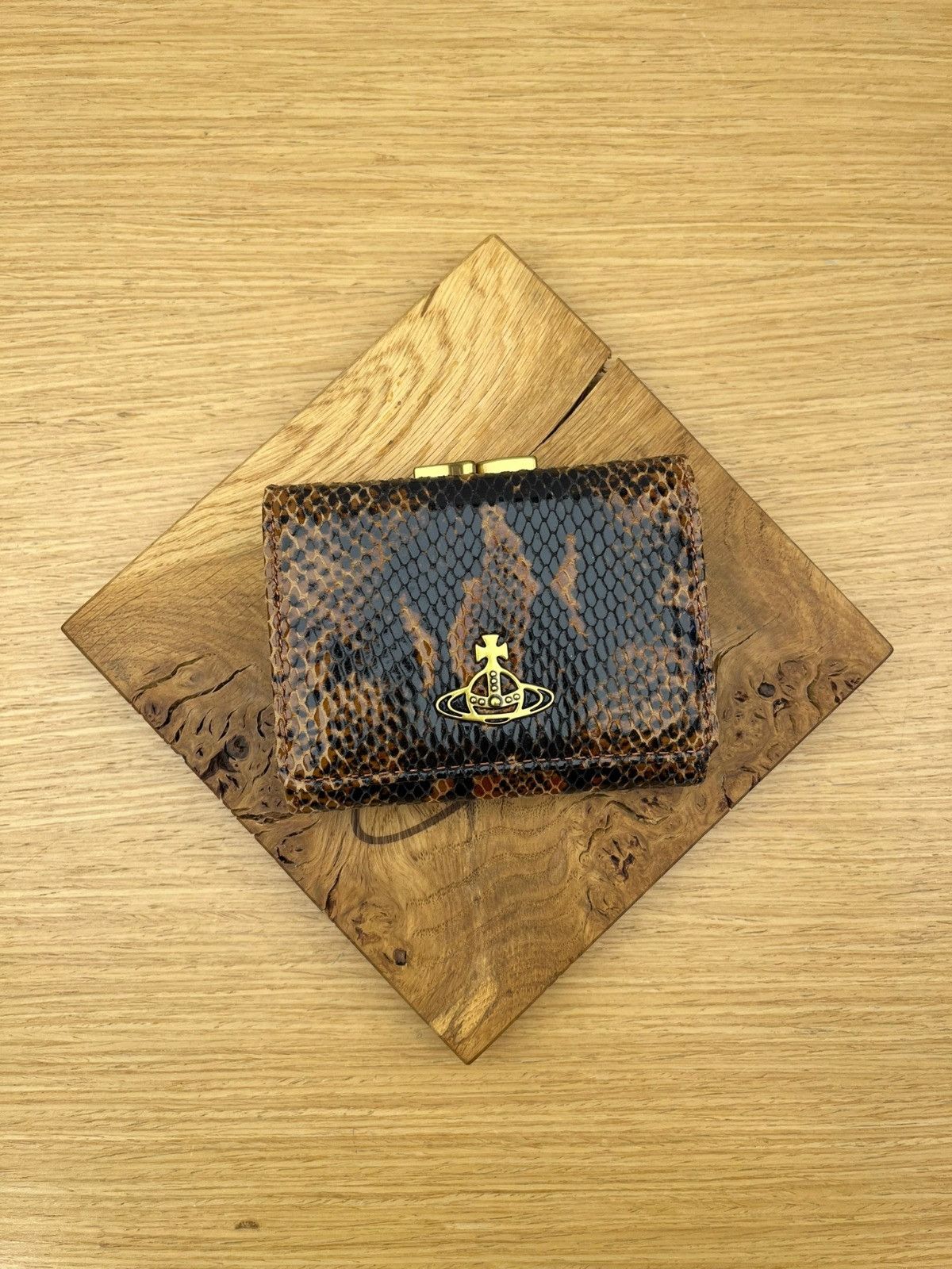 Vivienne Westwood o1f1d3z0825 Size: OS / Small Frame Wallet in Tan Size ONE SIZE - 1 Thumbnail
