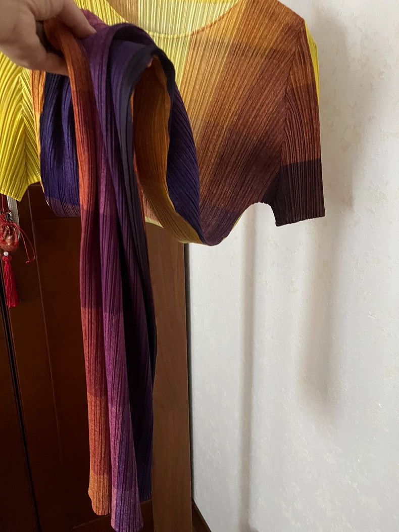 Issey Miyake Issey Miyake size:3 Yellow and purple gradient pleated dre Size M / US 6-8 / IT 42-44 - 4 Thumbnail