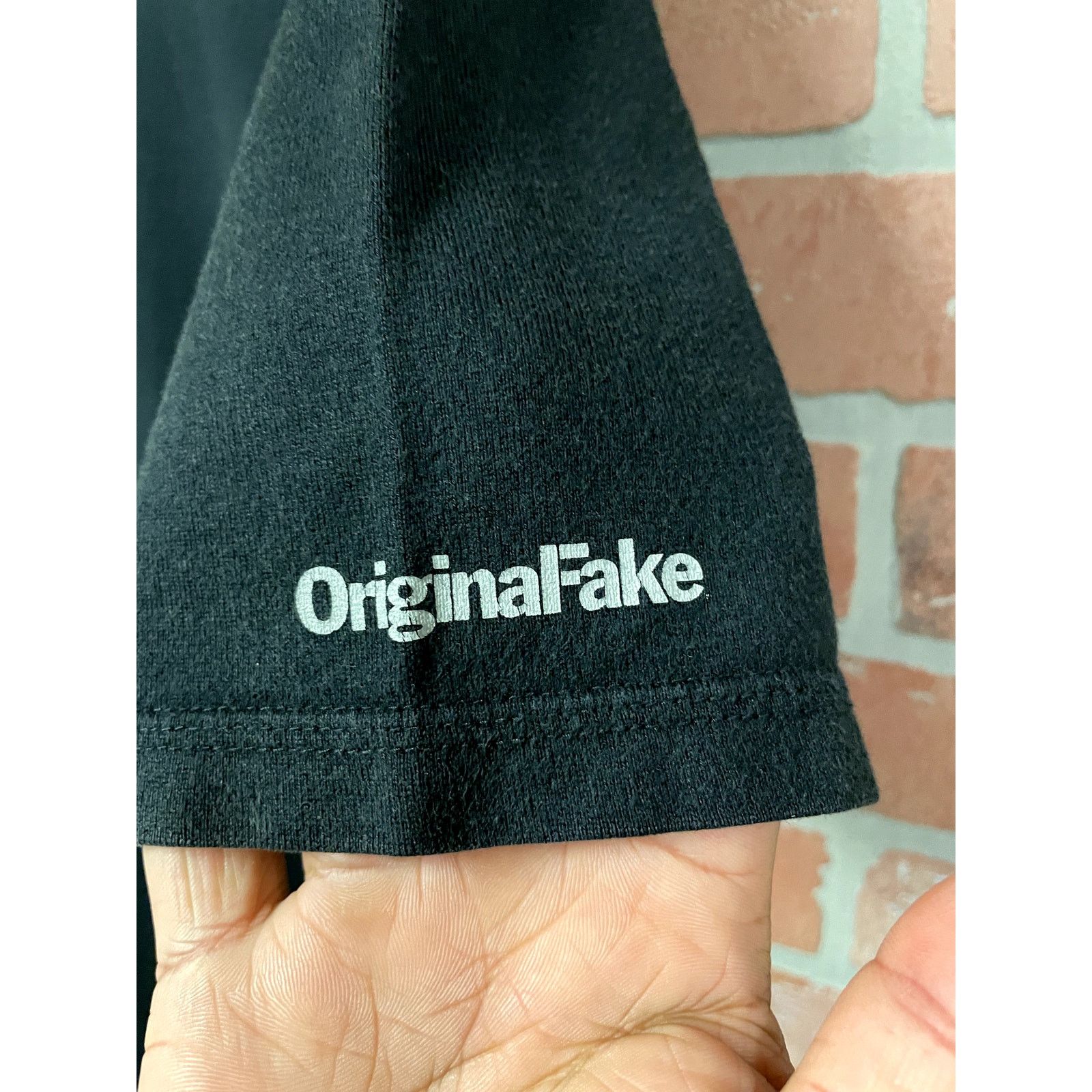Original Fake Original Fake Medicom Toy Tee Size US XL / EU 56 / 4 - 4 Thumbnail