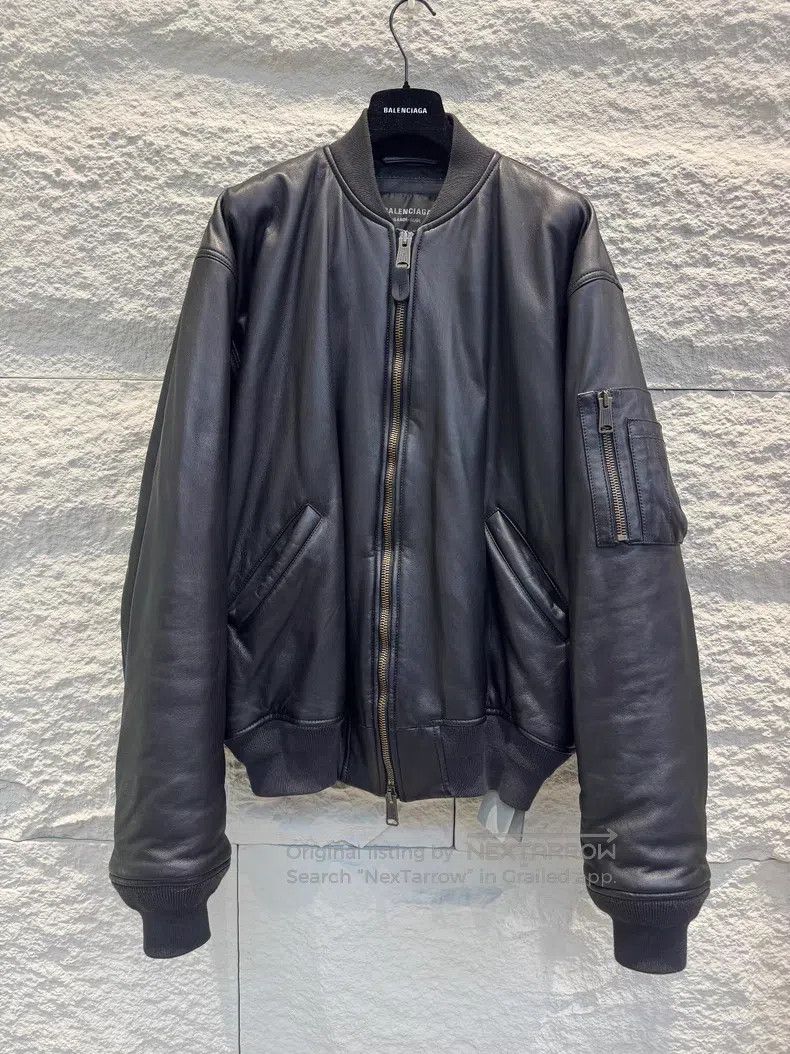 Balenciaga Balenciaga Solid Color Baseball Collar Loose Drop Shoulder Size US S / EU 44-46 / 1 - 1 Thumbnail
