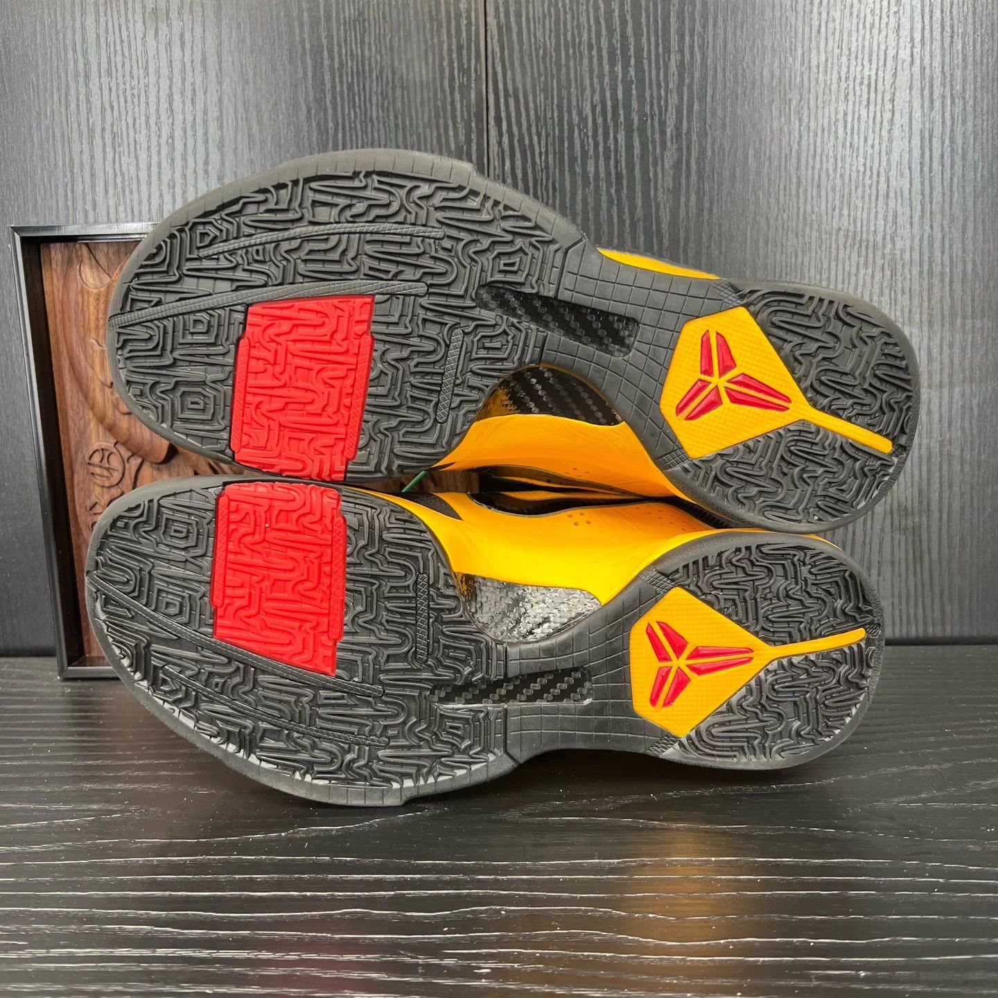 Nike ZK5 Bruce Lee Black/Yellow 43 Light Wear Boxed Size US 10 / EU 43 - 4 Thumbnail