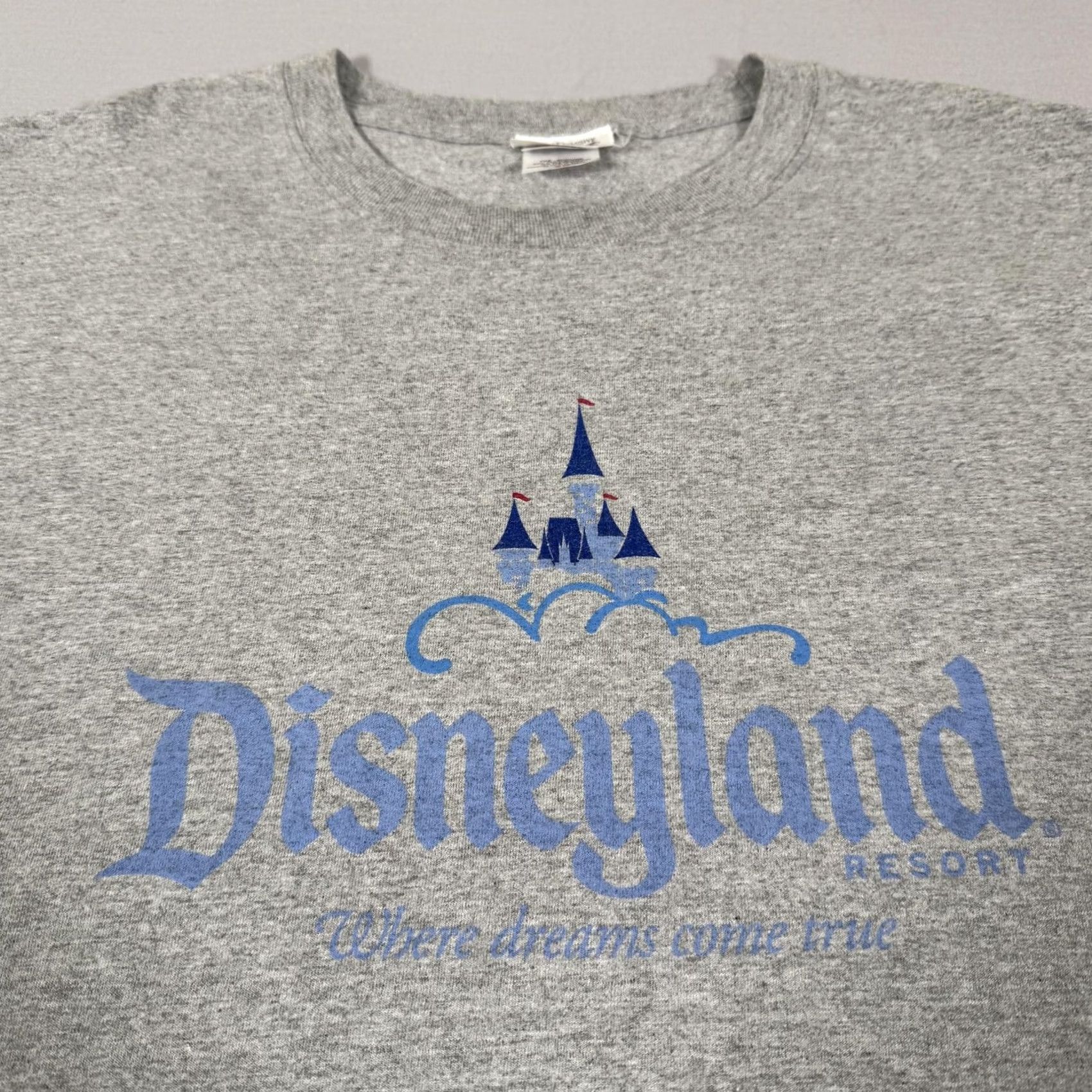 Disney VINTAGE Disney Shirt Mens 3XL Gray Disneyland Cast Exclusive Resort Employee Tee Size US XXL / EU 58 / 5 - 3 Thumbnail