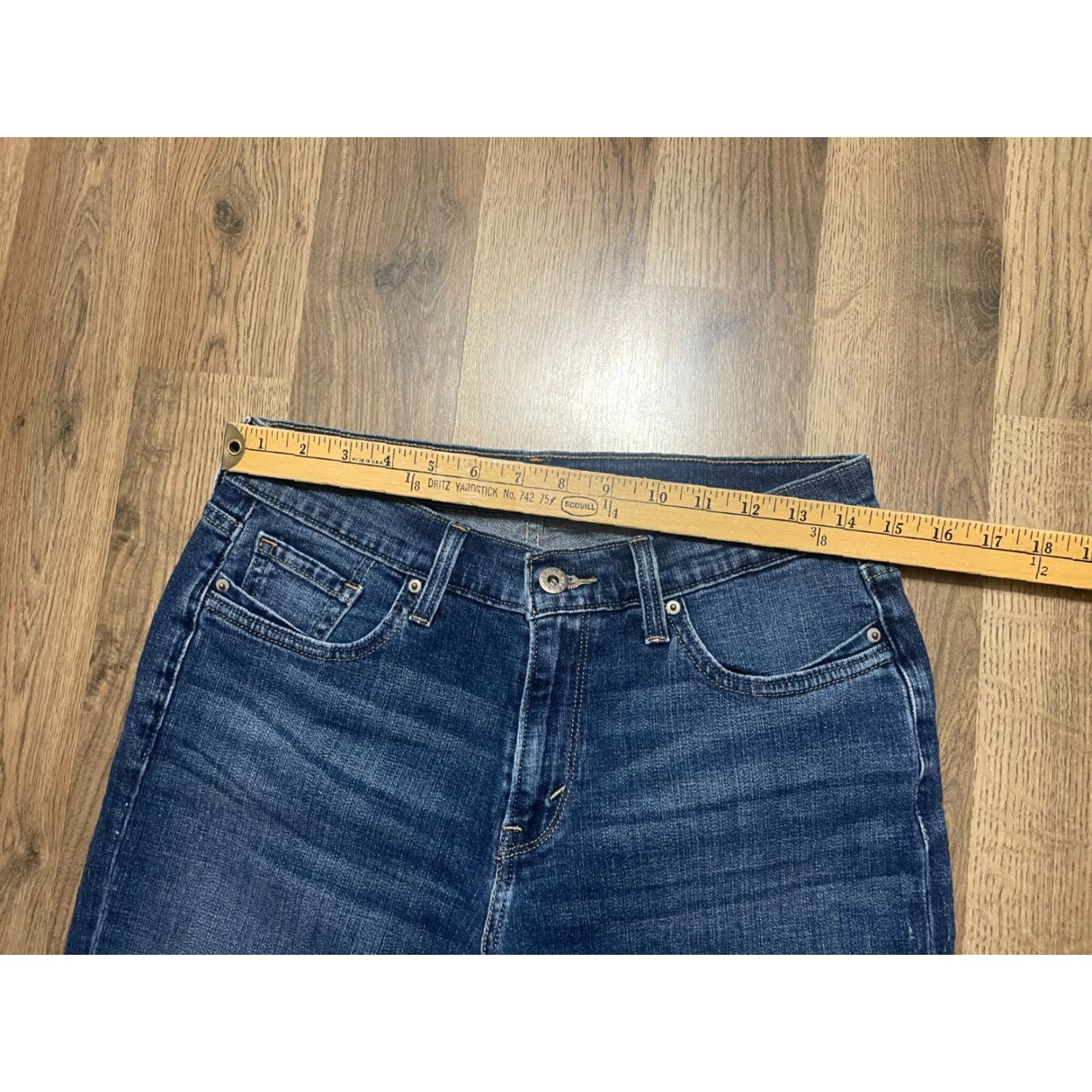 Levi's Levi's Jeans Women's 8 Capris Denim Blue Pockets Dark Wash Size 30" / US 8 / IT 44 - 5 Thumbnail