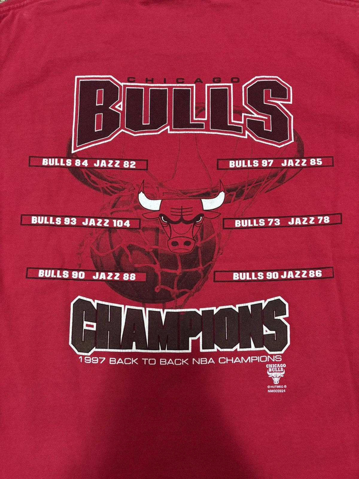 Lee Lee Chicago Bulls 1997 NBA Finals Champions Tee Red Medium Size US M / EU 48-50 / 2 - 4 Thumbnail
