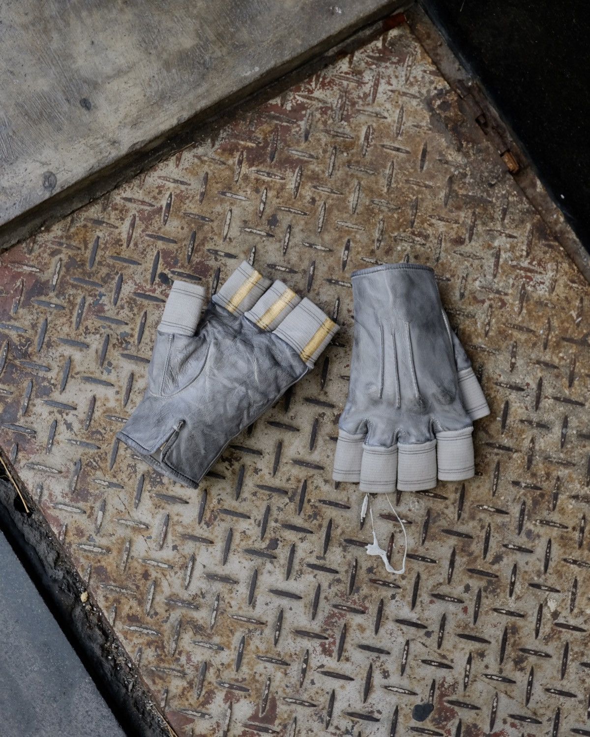 Carol Christian Poell Carol Christian Poell Fingercuff Gloves Size 46 - 3 Thumbnail