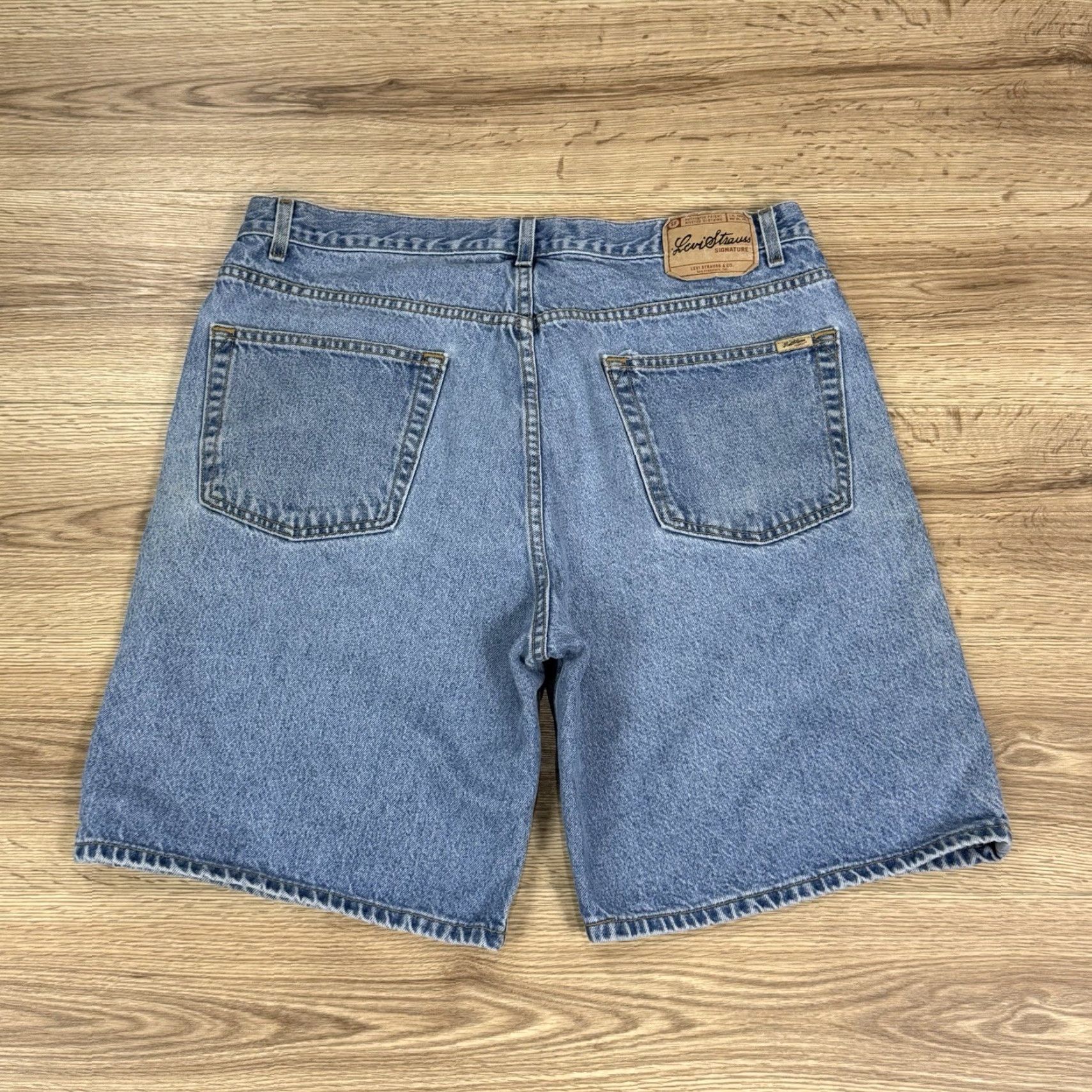 Vintage VINTAGE Levi Strauss Signature Denim Shorts Men’s Size 40 Bermuda Relaxed Fit Brown 9" Inseam Mens Size US 40 / EU 56 - 7 Thumbnail