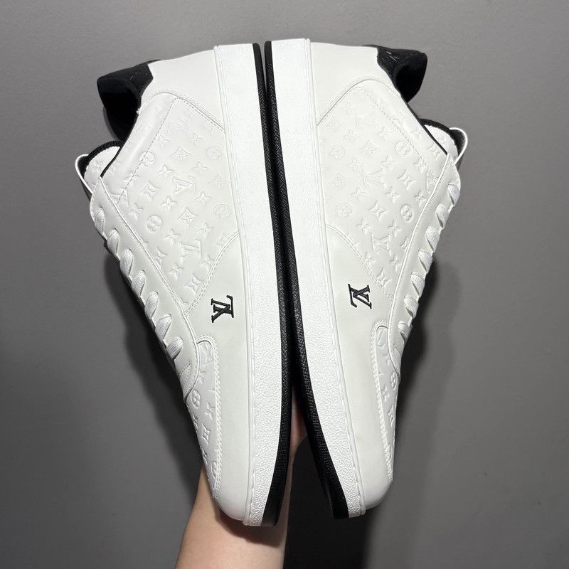 Louis Vuitton Louis Vuitton Rivoli Low-Top Sneakers for Men -2508 Size US 10.5 / EU 43-44 - 8 Thumbnail