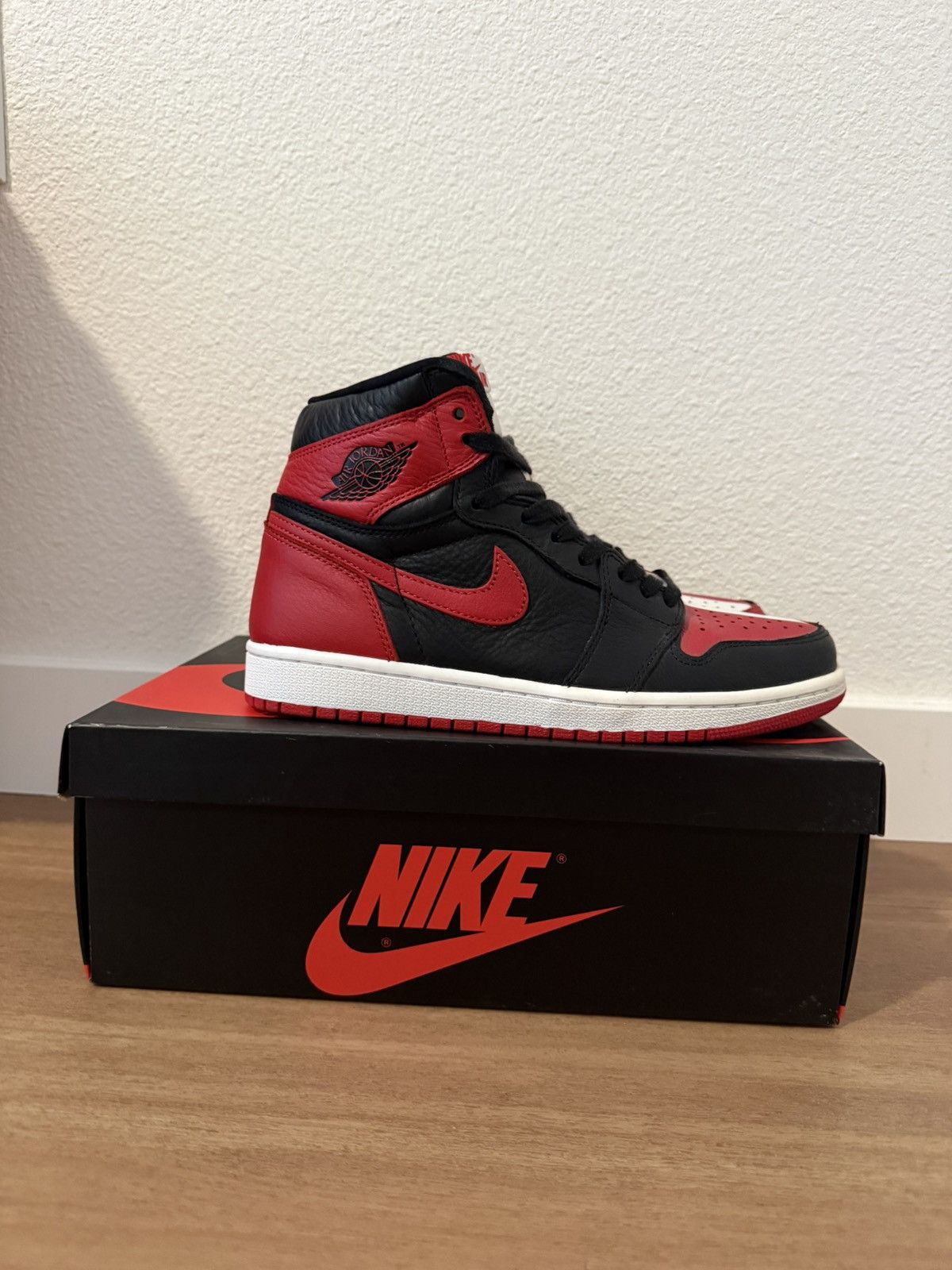 Nike Nike Air Jordan 1 “Homage to Home” - DS Size US 8 / EU 41 - 2 Thumbnail