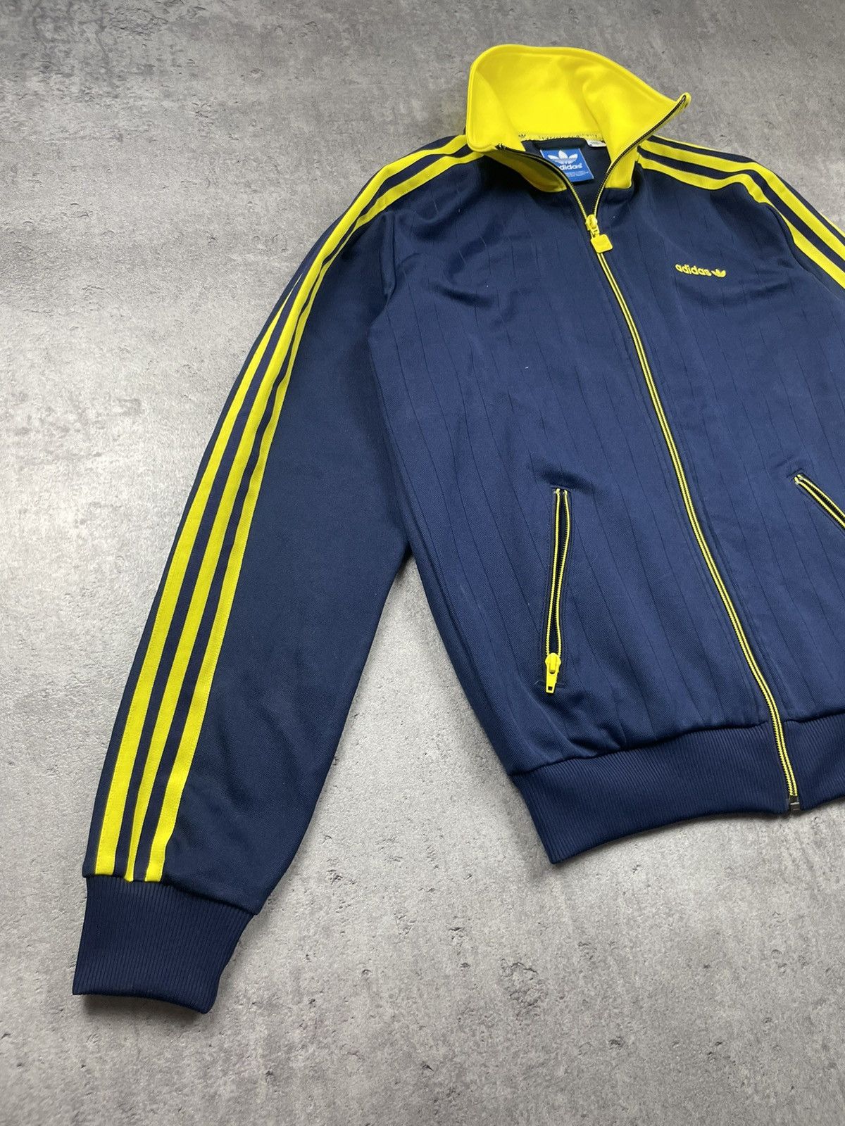 Adidas × Japanese Brand × Vintage Adidas 3 stripes zip hoodie track suit top retro vintage 00s Size US S / EU 44-46 / 1 - 3 Thumbnail