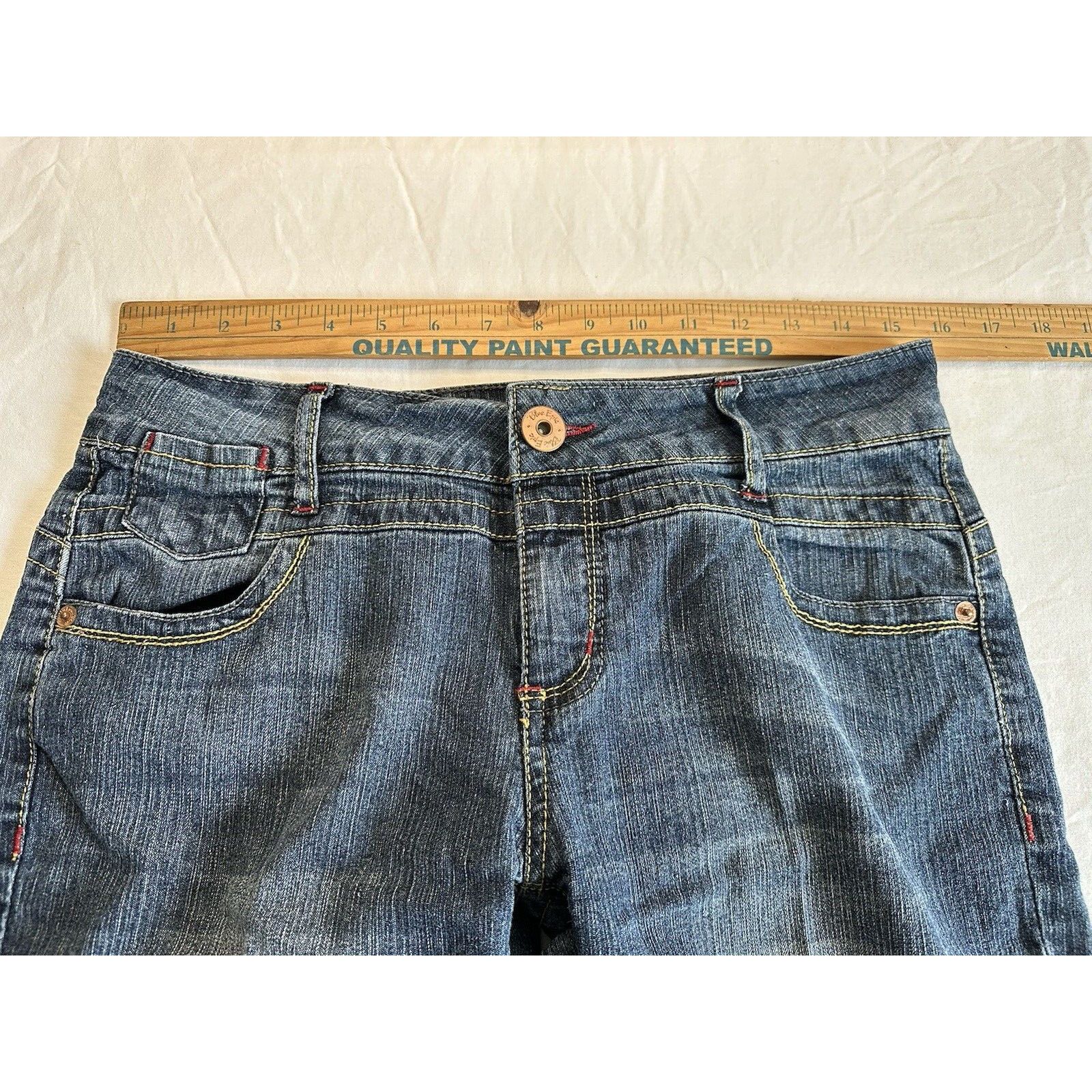Other Blue Epic Embroidered Flower 6 Blue Capri Jeans Boho Retro Size 28" / US 6 / IT 42 - 8 Thumbnail