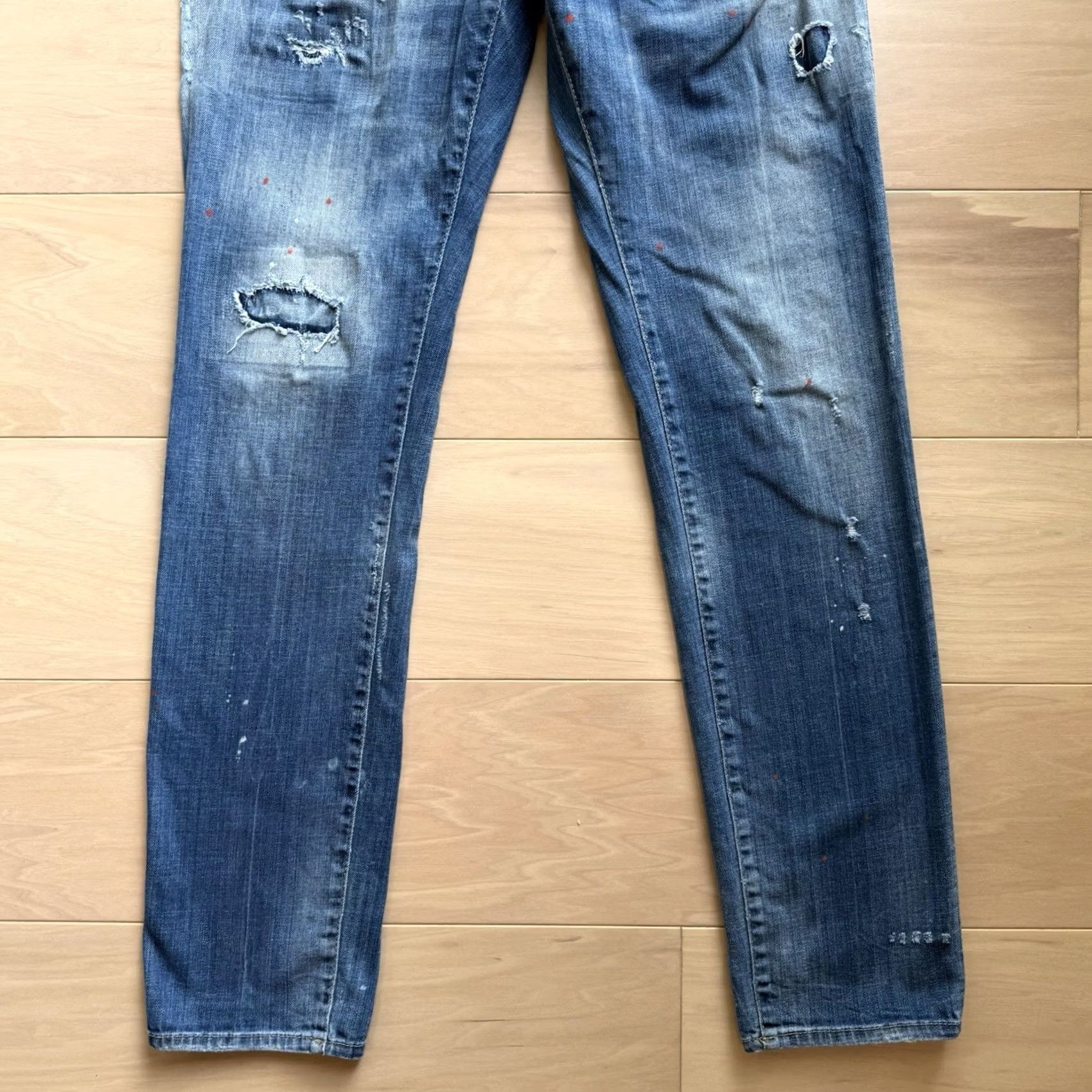 Dsquared2 Dsquared2 Jeans 33 Blue Distressed Button Fly Workwear Made in Italy New York Mens Jeans Slim 33 Distressed Denim Solid Medium Cotton Button Inseam 32 Size US 33 - 4 Thumbnail