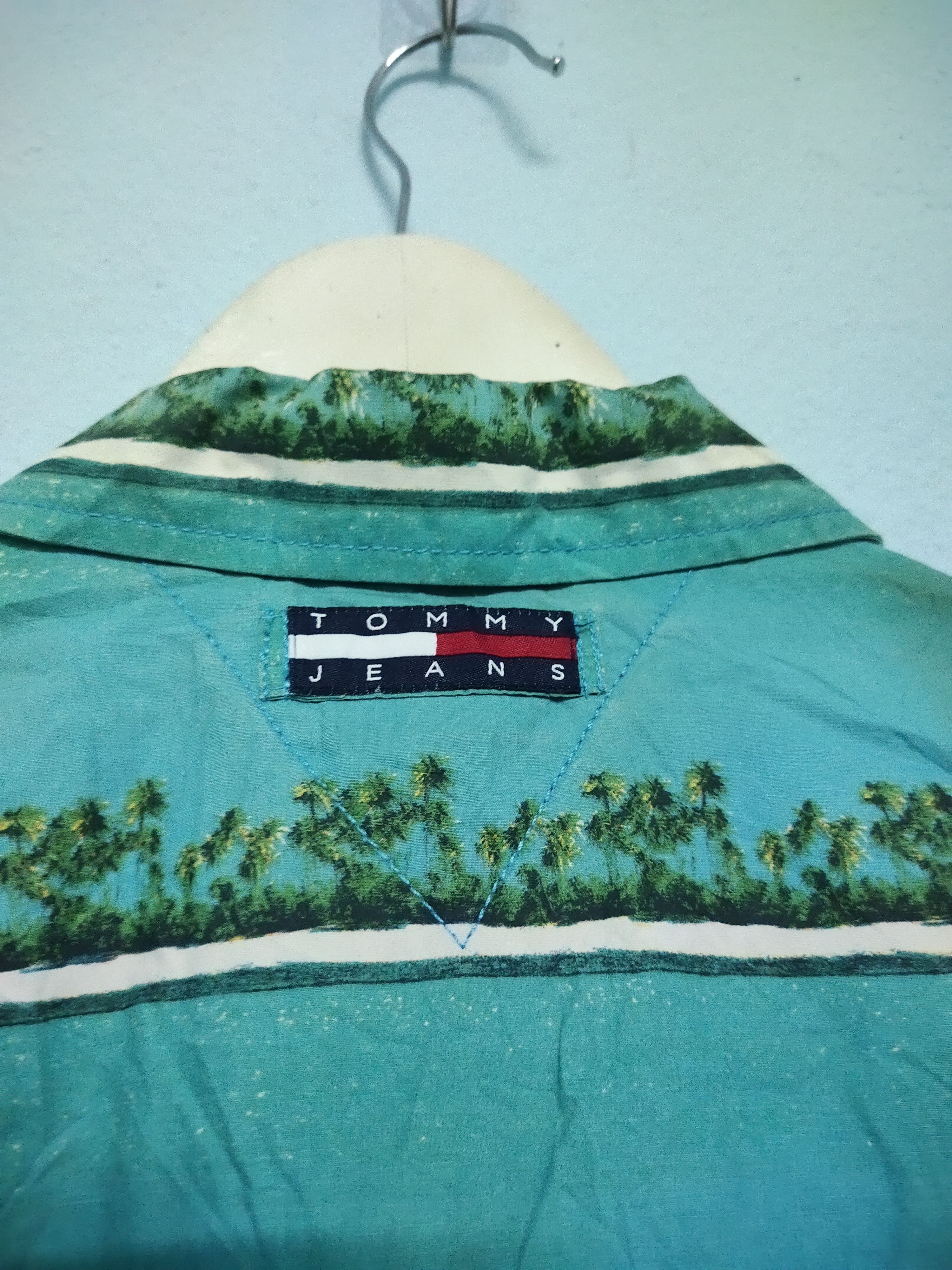 Tommy Hilfiger Tommy Hilfiger Collared Oversize Button Up Beach Surf Size US M / EU 48-50 / 2 - 7 Thumbnail