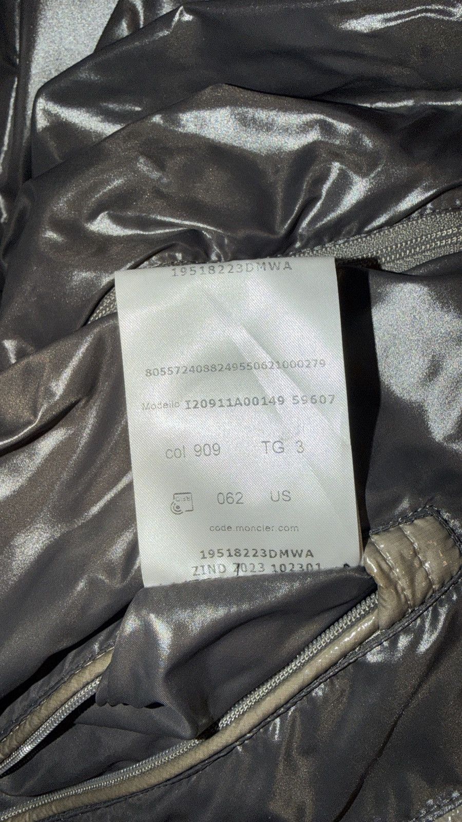 Moncler Moncler Karakorum Short Down Jacket Men Size US L / EU 52-54 / 3 - 9 Thumbnail