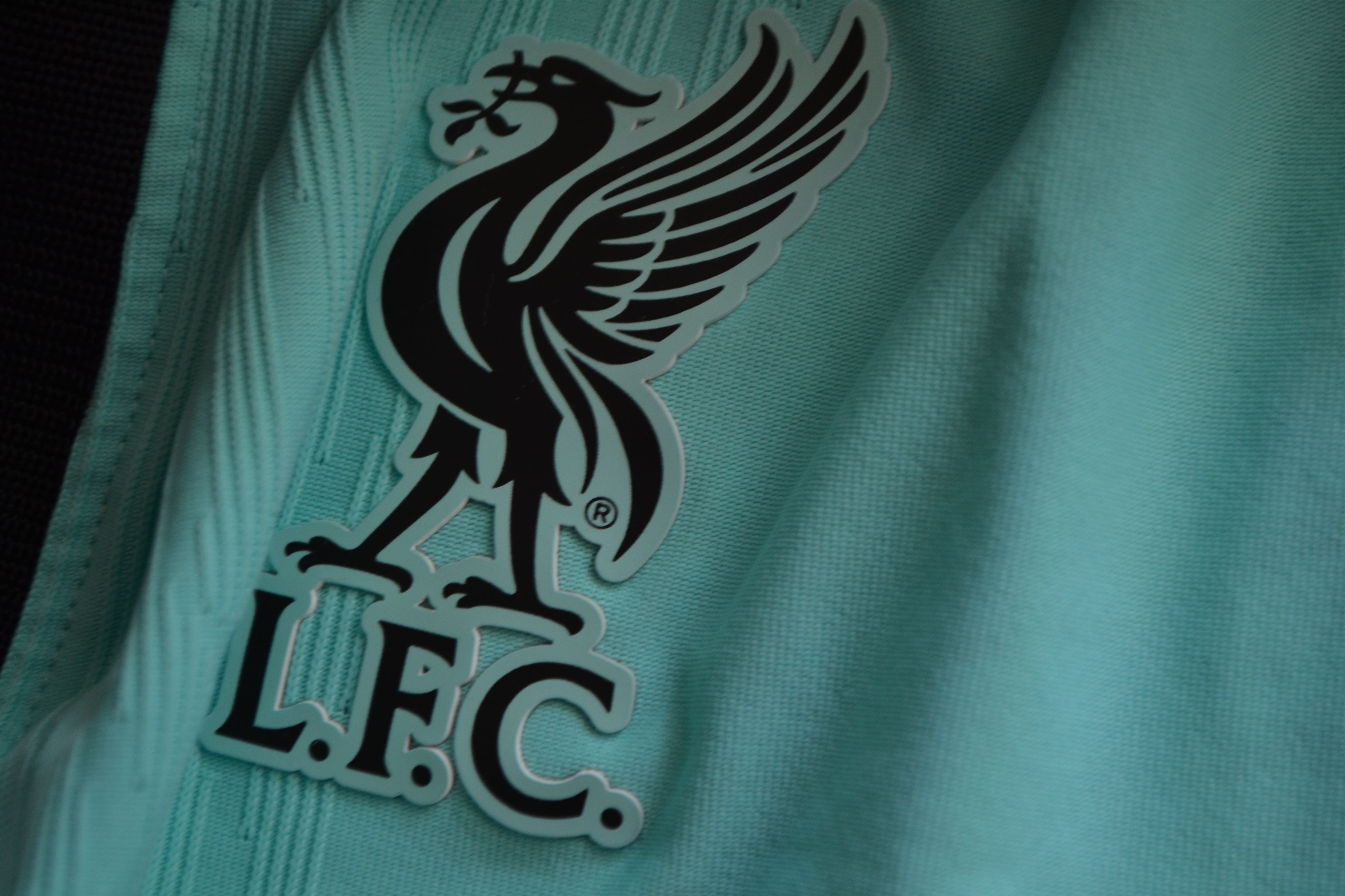 Nike Liverpool Authentic Vaporknit 2020 2021 Football Shorts Away Size US 32 / EU 48 - 6 Thumbnail