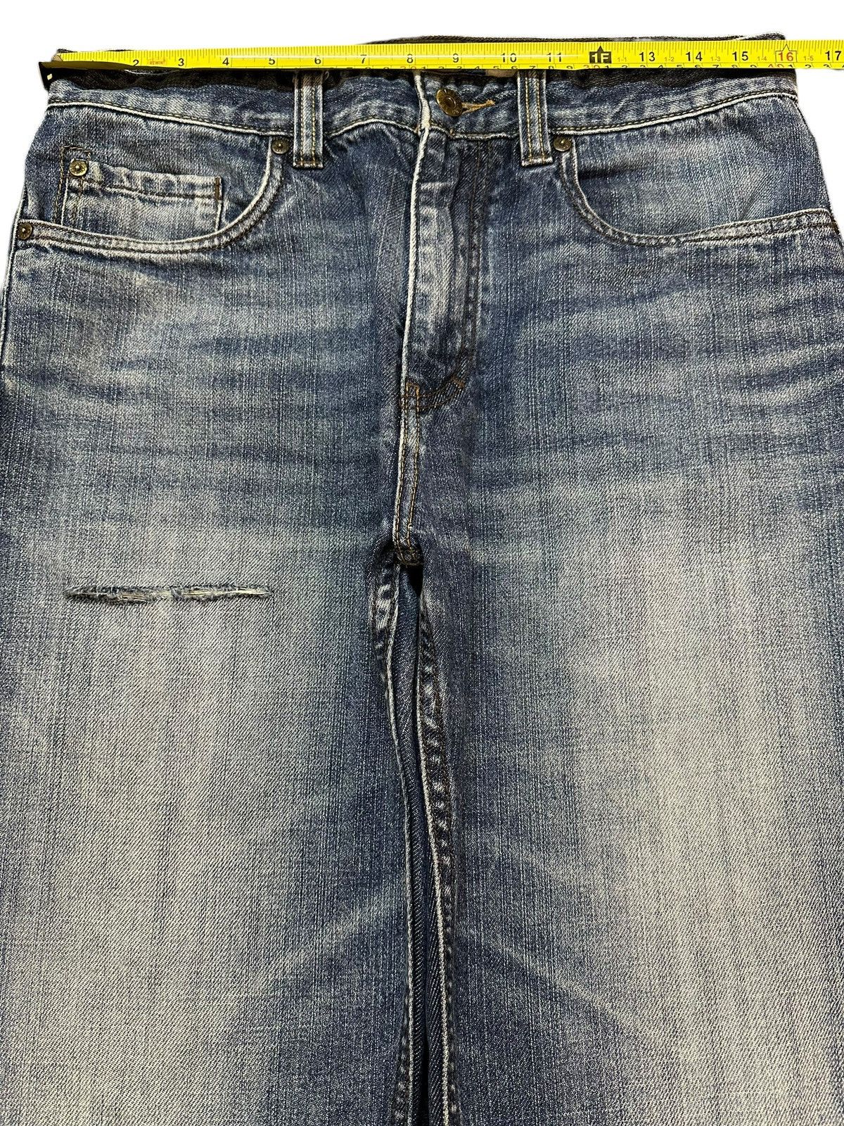 Timberland Vintage Timberland Blue Faded Wash Distress Loose Jeans Size US 32 / EU 48 - 12 Thumbnail