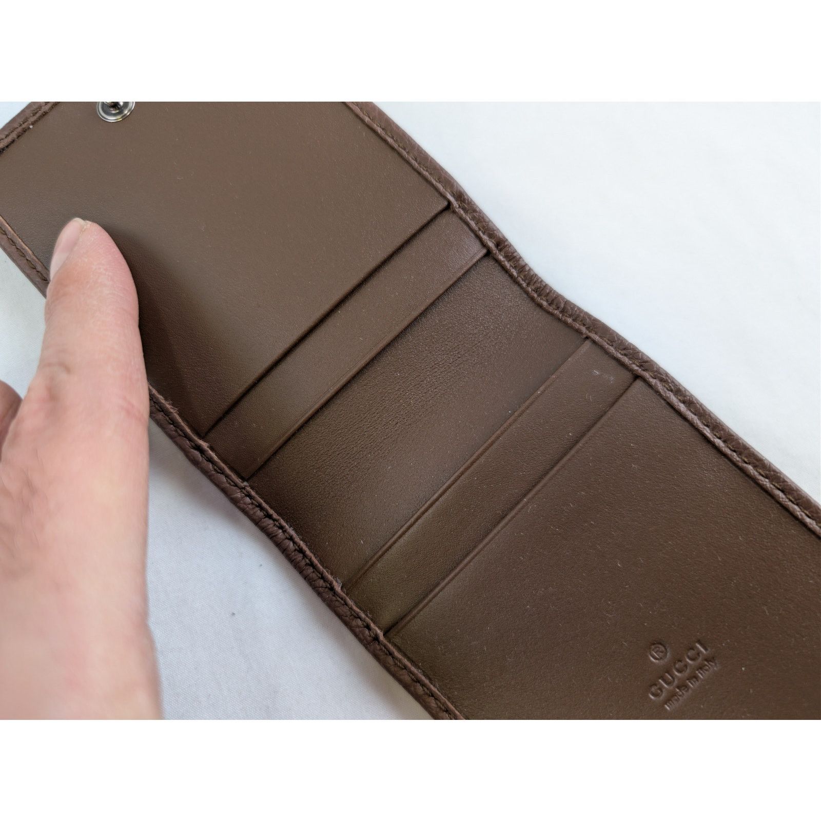 Gucci o1rshd1 Size: OS / Card Case W/Air Tag Card Holder in Brown Size ONE SIZE - 13 Thumbnail
