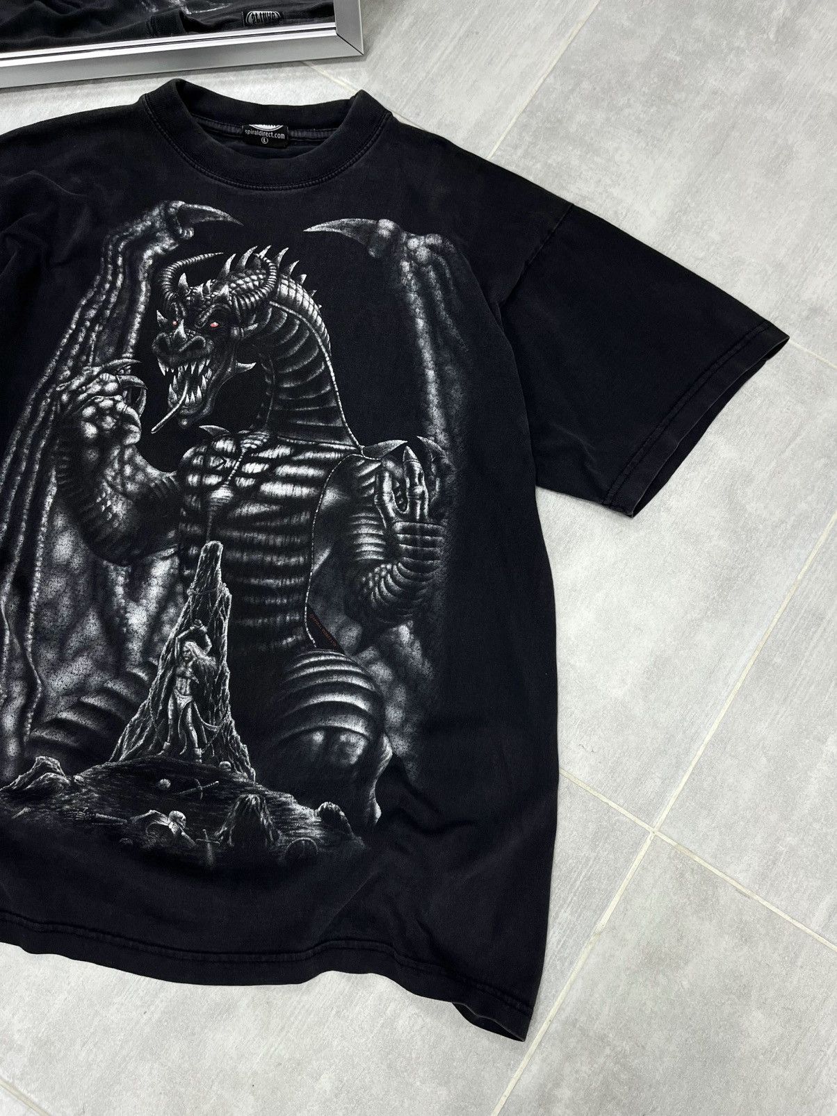 Other Vintage Spiral Direct T Shirt Dragon Pentagram Print Rock Size US L / EU 52-54 / 3 - 3 Thumbnail