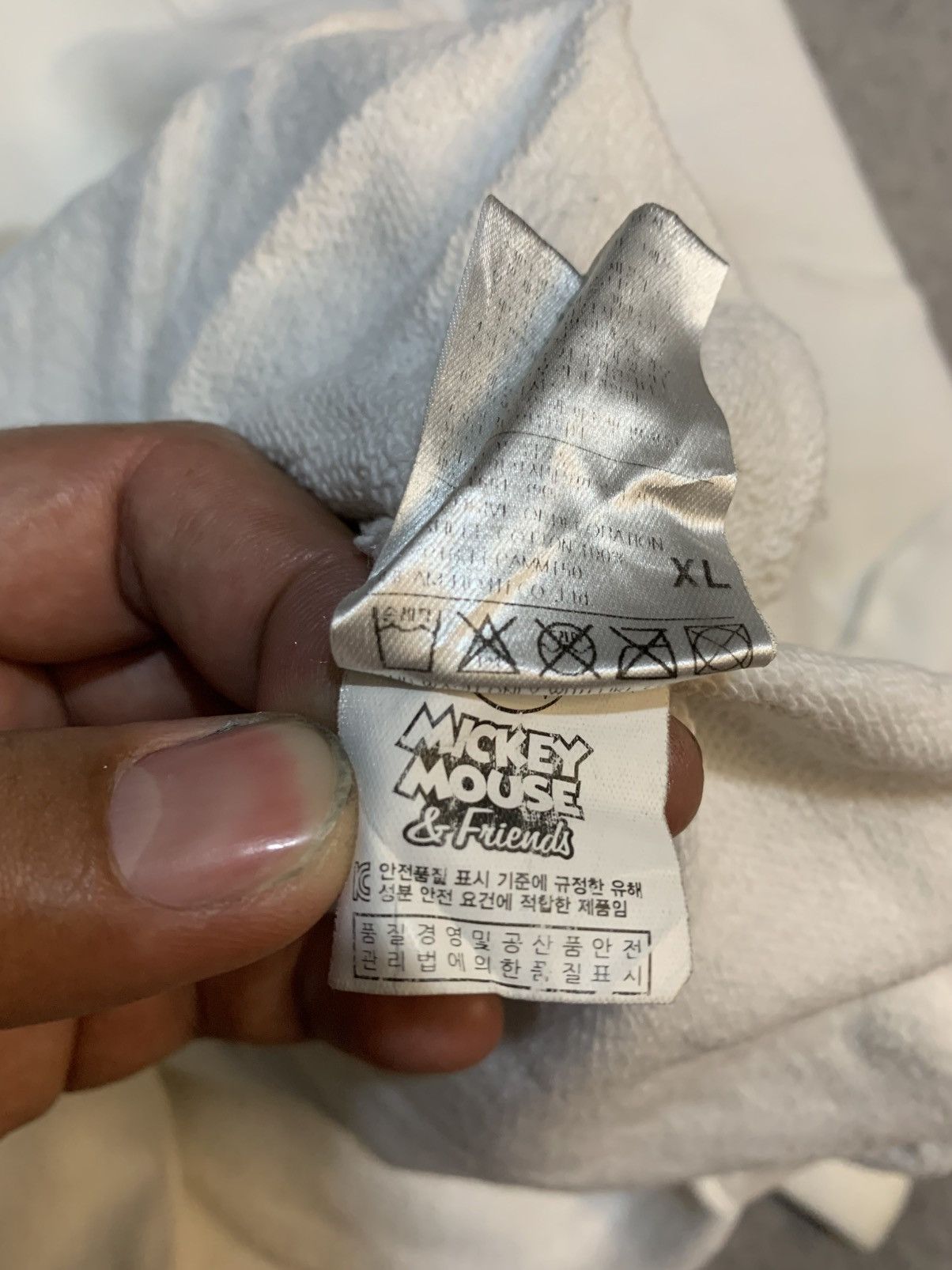 Other Feltics x disney crewneck Size US XL / EU 56 / 4 - 5 Thumbnail