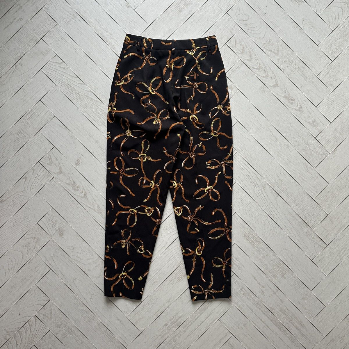 Boutique Moschino Boutique Moschino Chains & belts monogram pants y2k hype Size 28" / US 6 / IT 42 - 2 Thumbnail
