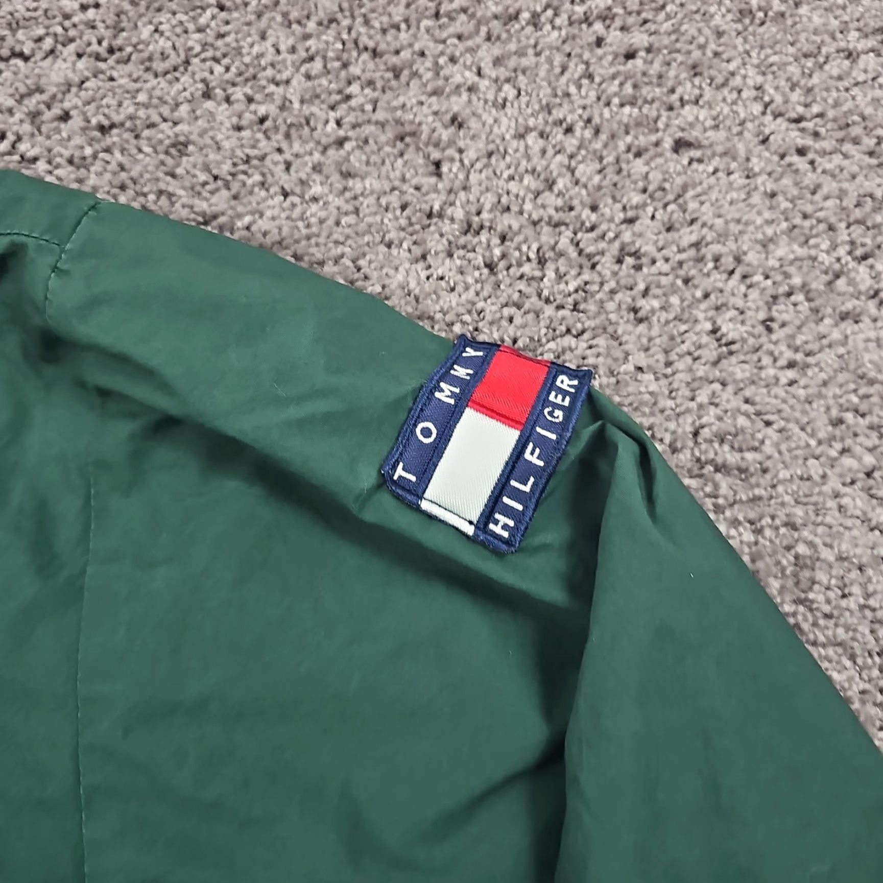 Tommy Hilfiger VINTAGE Tommy Hilfiger Bomber Jacket Men XL Green Nylon Reversible Full Zip Golf Size US XL / EU 56 / 4 - 4 Thumbnail