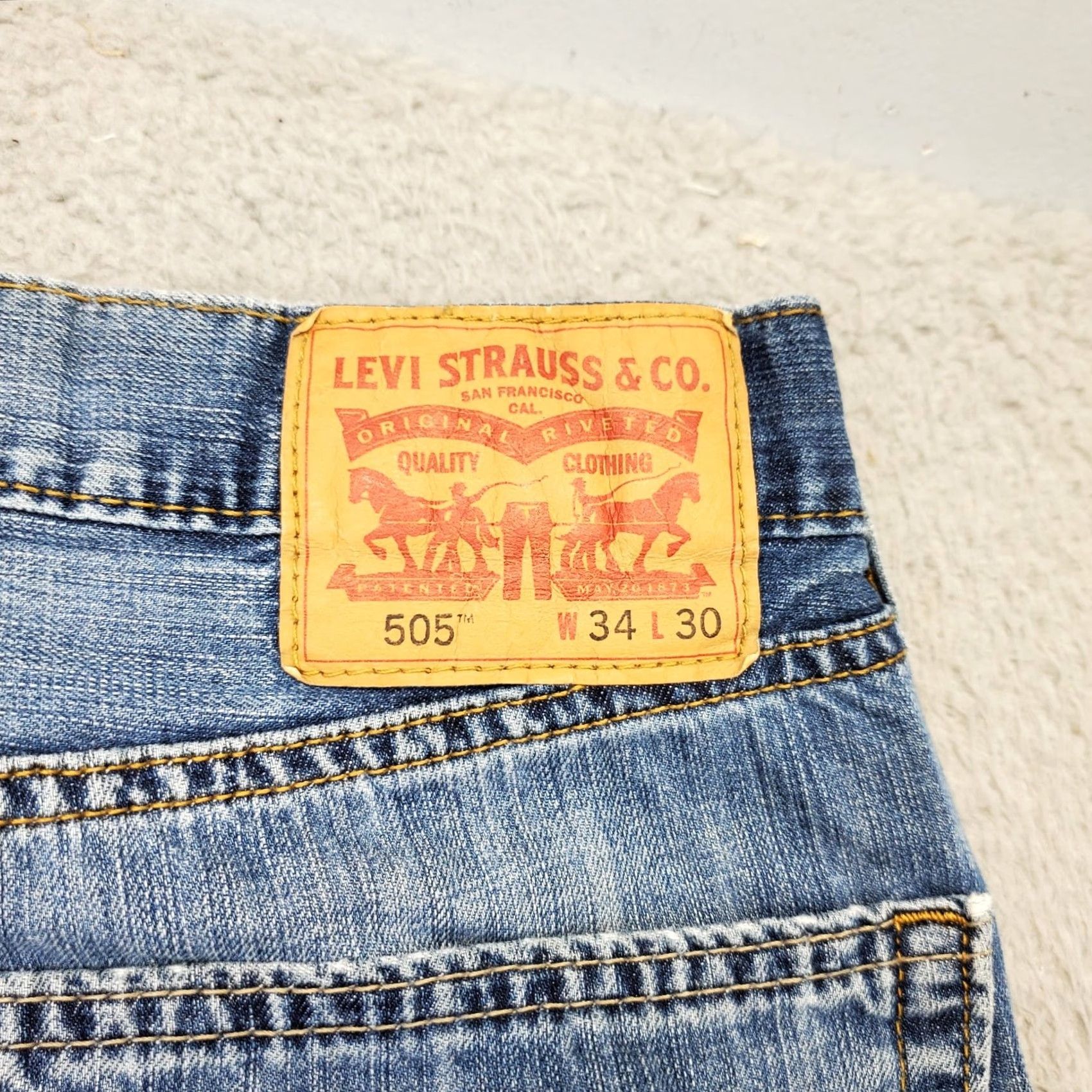 Levi's Levi's Mens 505 Jeans Shirt? 34 Blue Denim Flat Front Red Tab Straight Leg - Levi's 500 Series Jeans Size US 34 / EU 50 - 6 Thumbnail