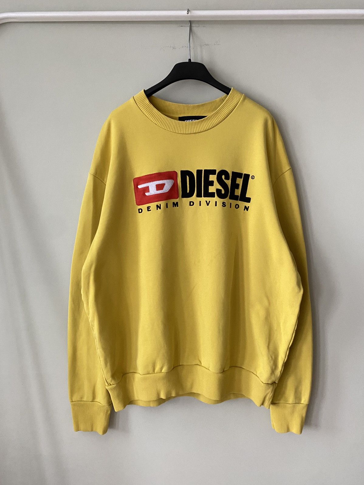 Diesel yellow brand logo baggy sweatshirt