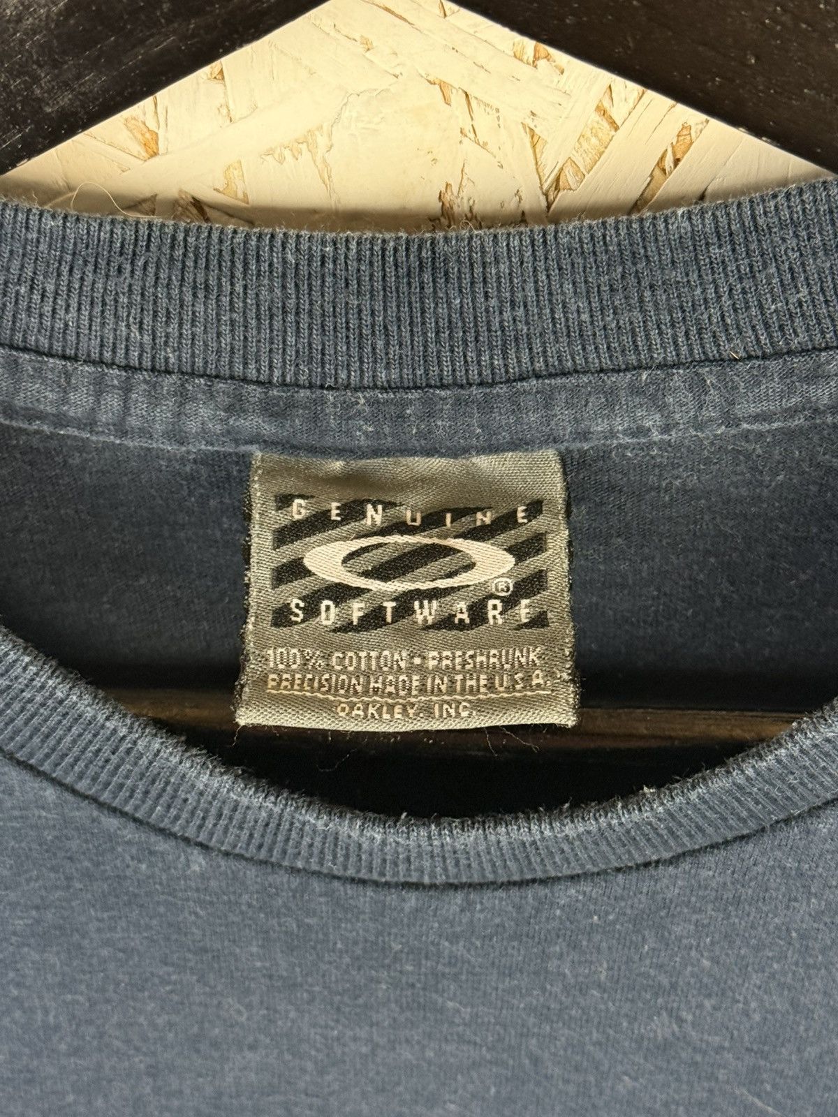 Oakley 90s Vintage Oakley Software Sunglasses Rare T-Shirt Blue ~L Size US L / EU 52-54 / 3 - 7 Thumbnail