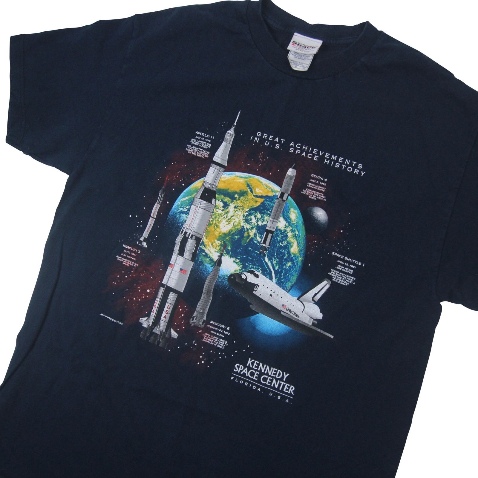 Vintage Vintage Kennedy Space Center Space Ship Graphic T Shirt Size US L / EU 52-54 / 3 - 2 Thumbnail