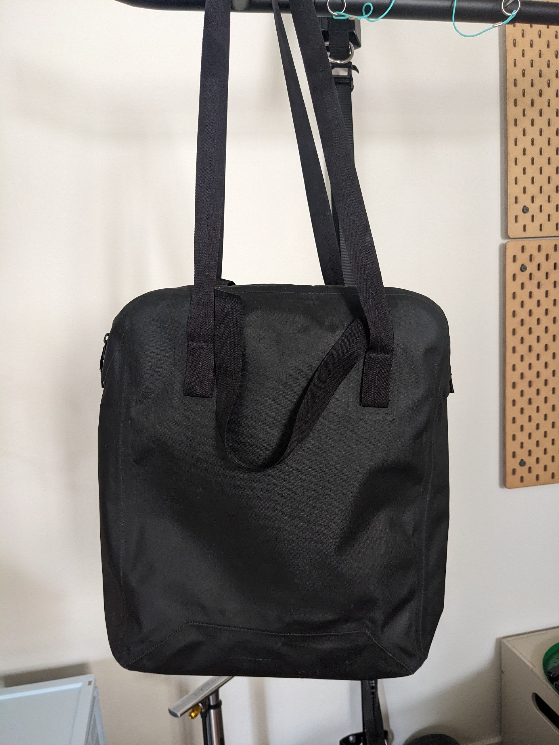 Veilance Arcteryx Veilance Seque Tote Bag Size ONE SIZE - 1 Thumbnail