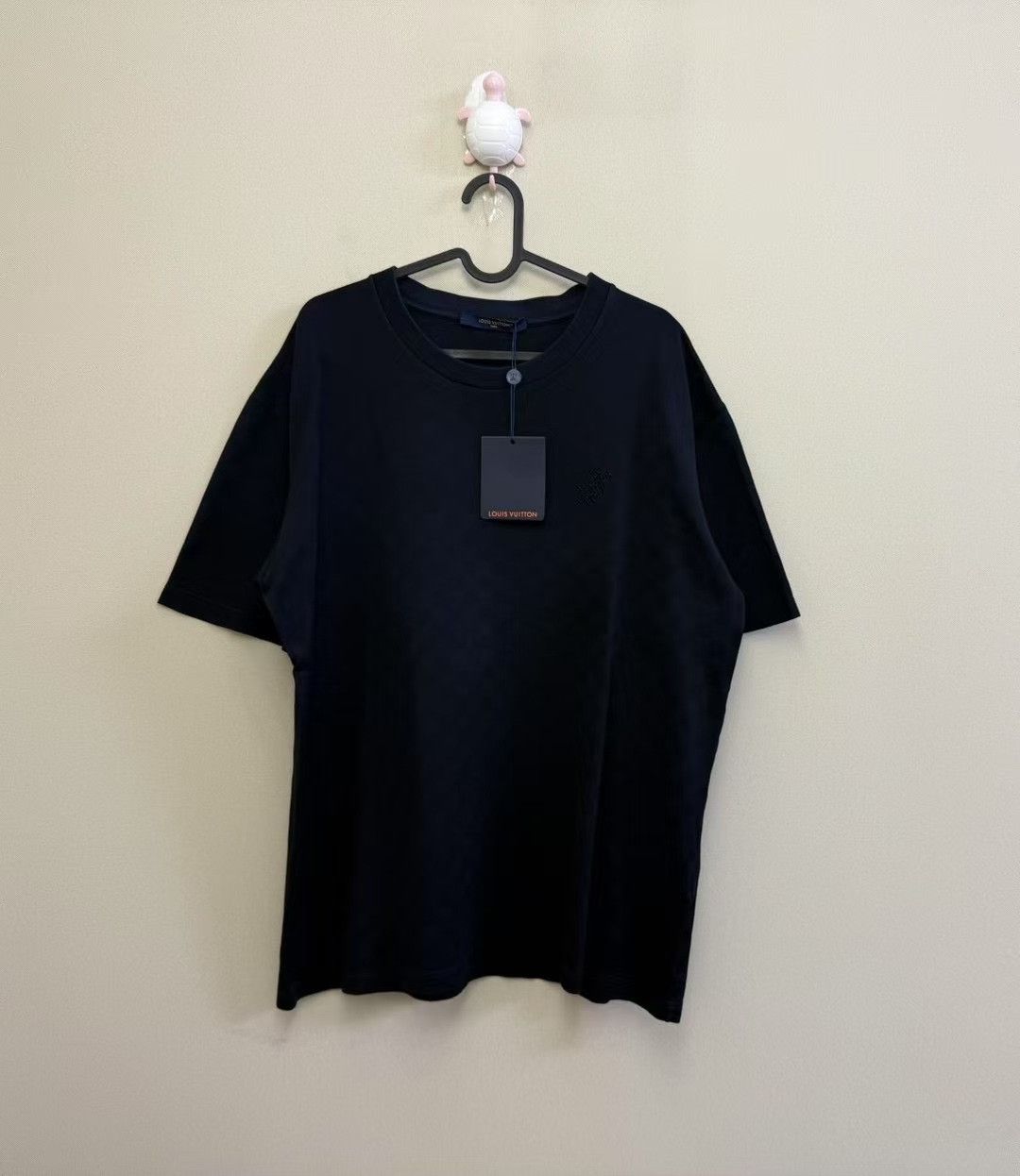 Louis Vuitton Louis Vuitton LV x Pharrell Embroidered Logo Tee Size US XXL / EU 58 / 5 - 1 Thumbnail