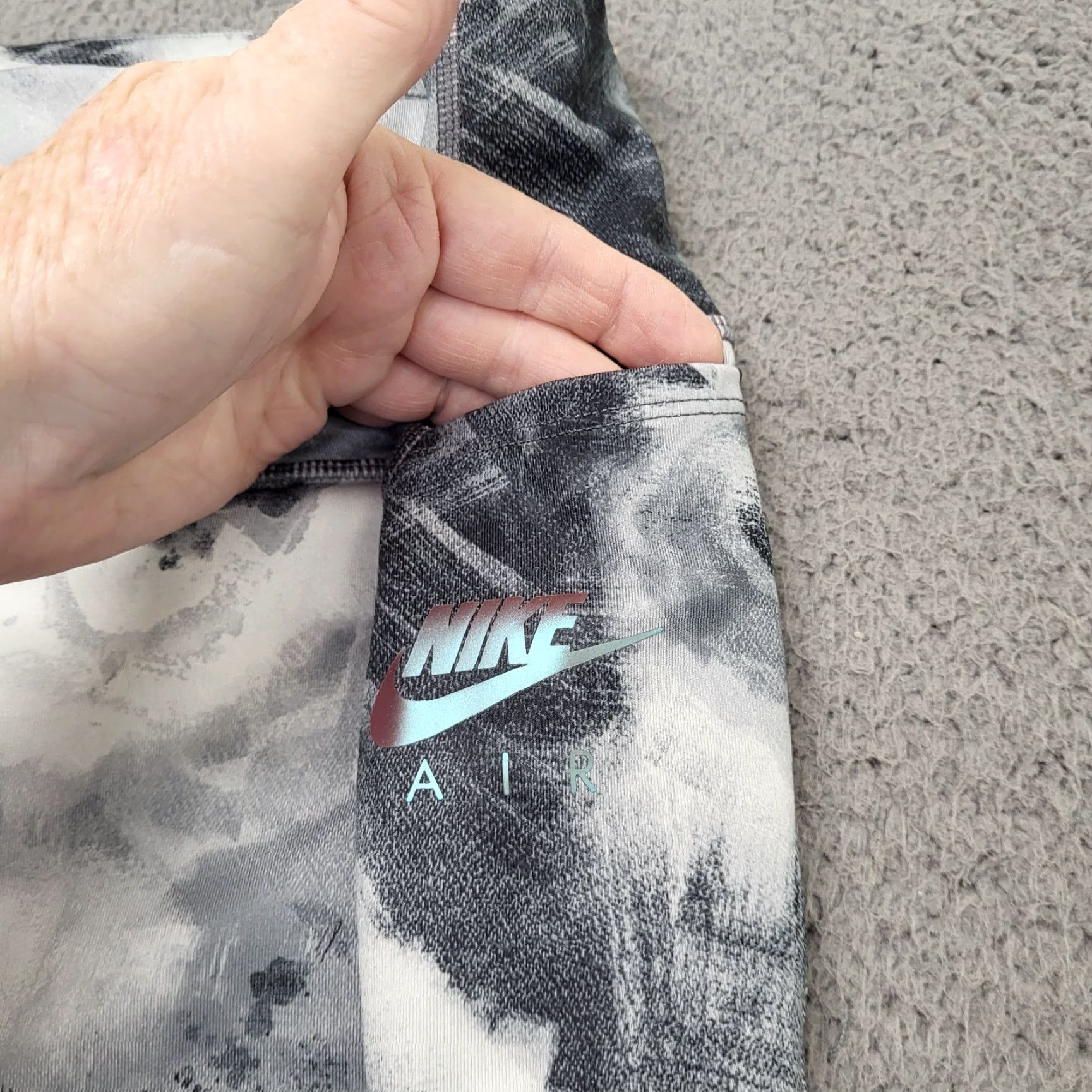 Nike Nike Air Leggings Women XL Grey Marble Pattern Dri-Fit Gym Workout Athletic Compression Skinny Size 40" / US 18 - 7 Thumbnail
